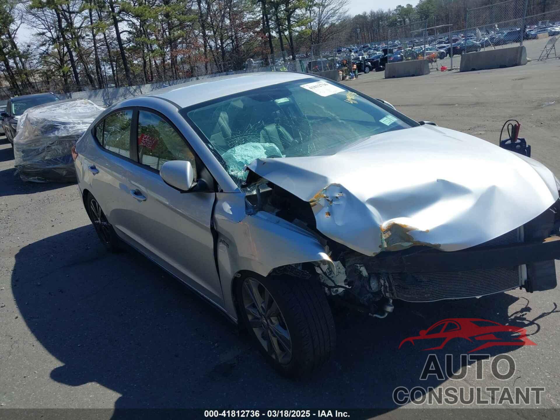 HYUNDAI ELANTRA 2017 - KMHD84LF5HU207159
