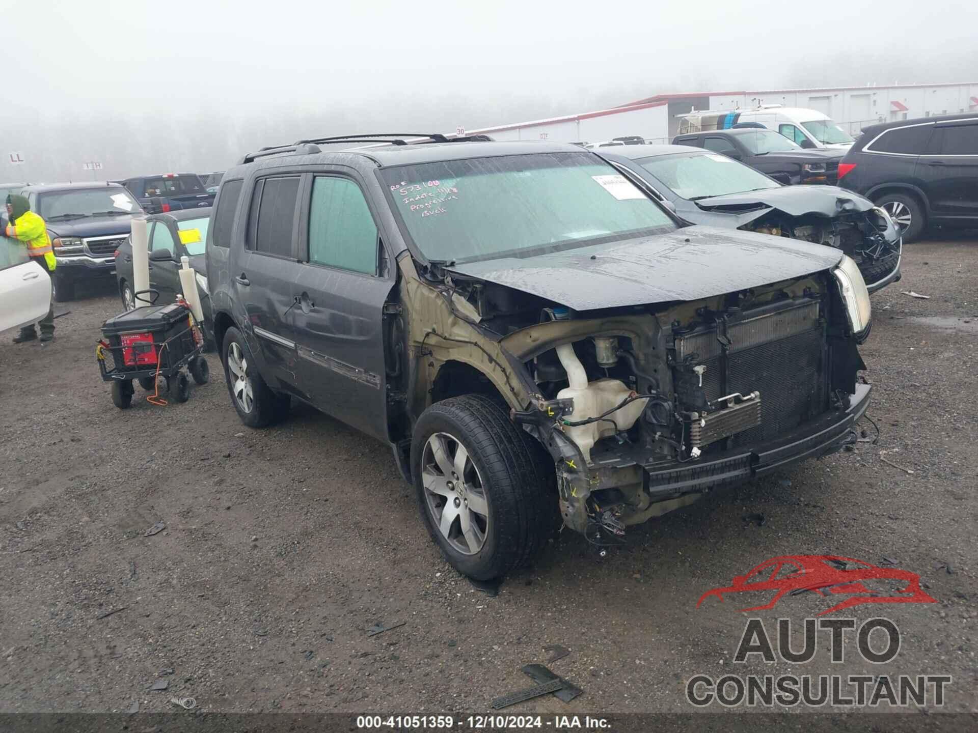 HONDA PILOT 2012 - 5FNYF4H90CB045599