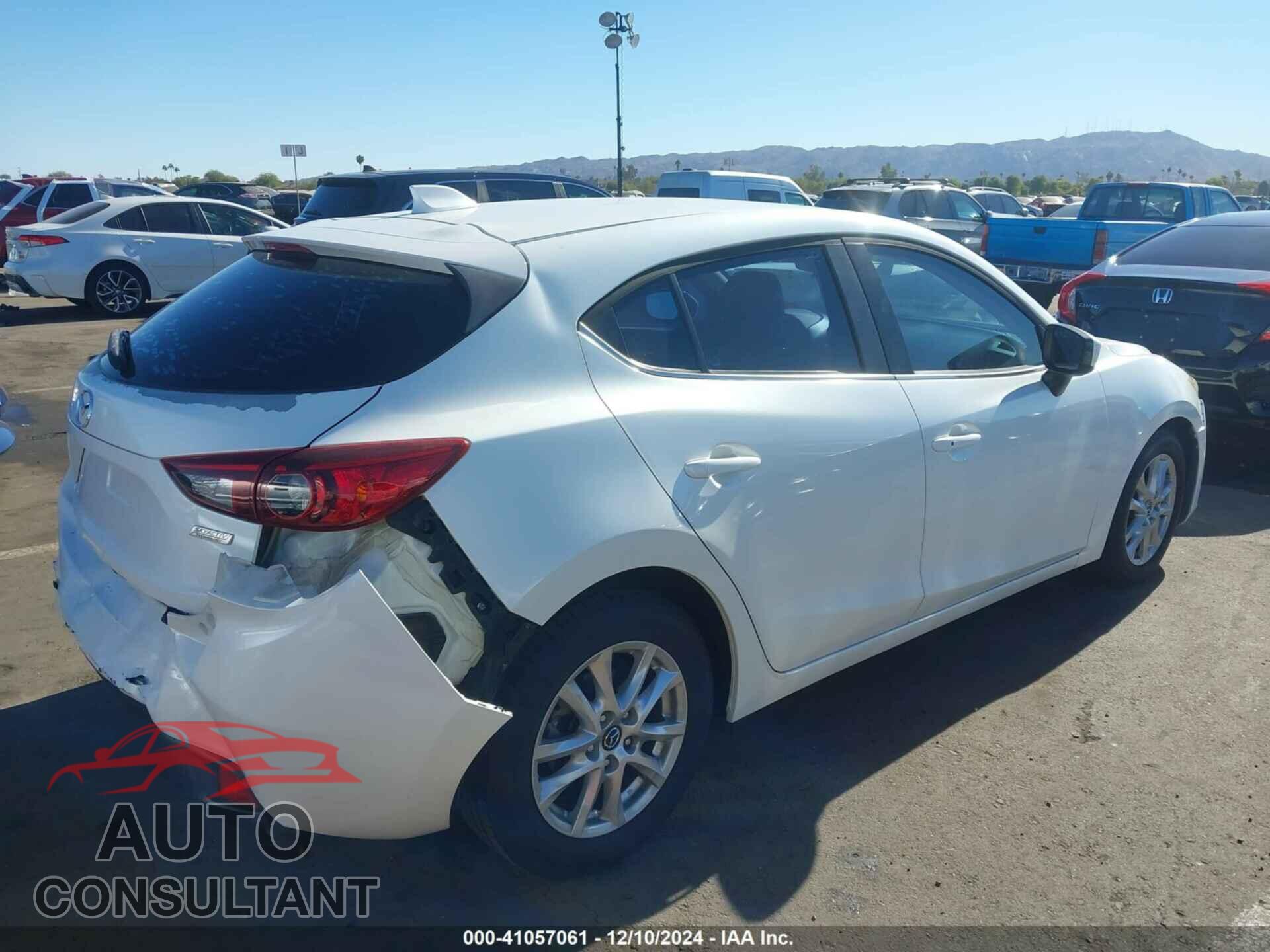 MAZDA MAZDA3 2014 - JM1BM1M76E1102043