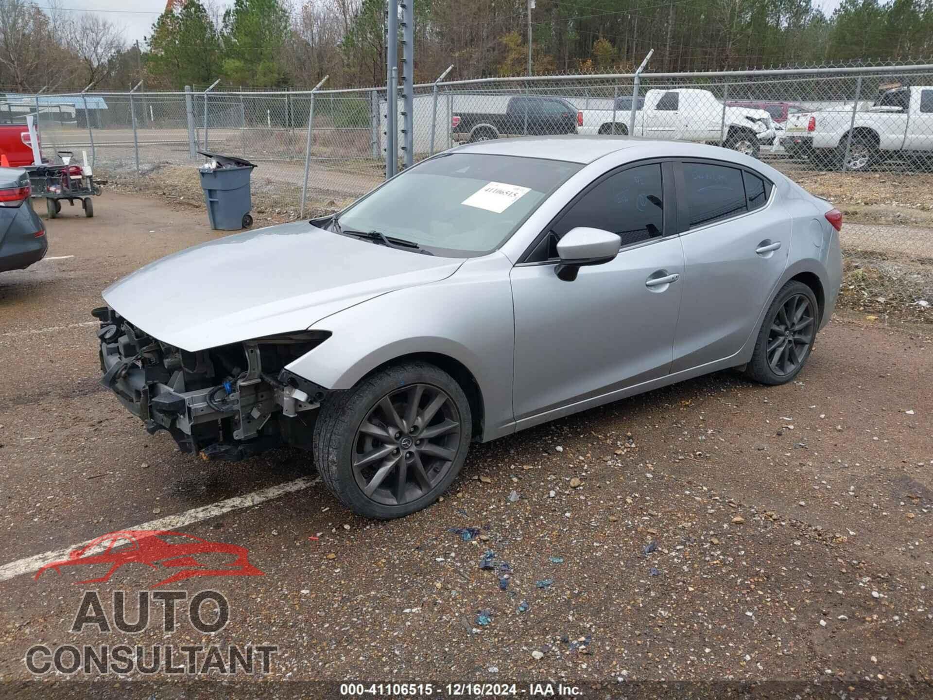 MAZDA 3 2018 - 3MZBN1V32JM201543