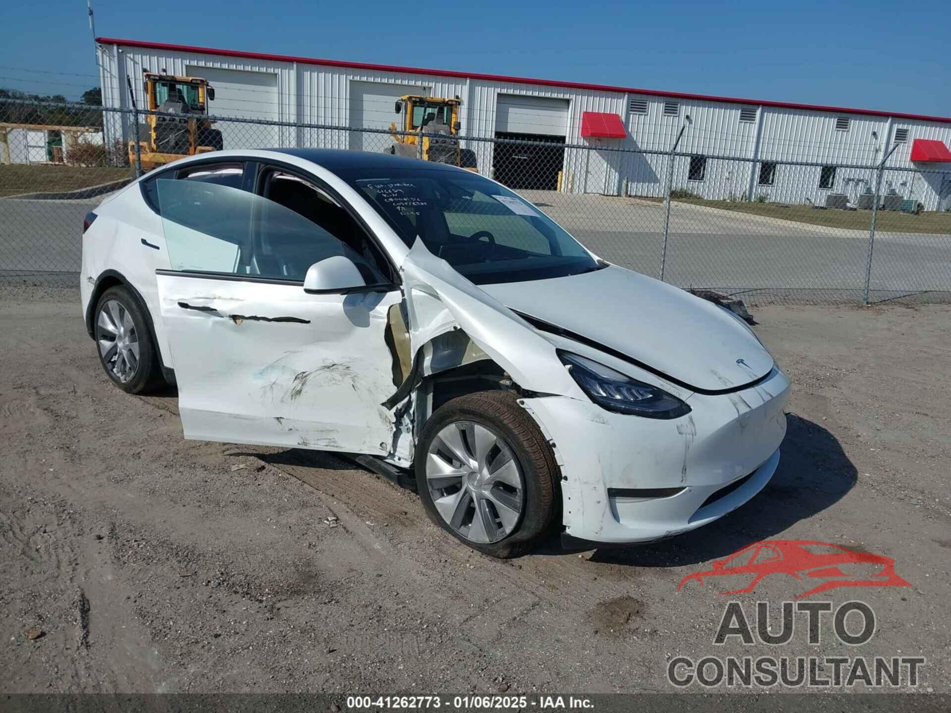TESLA MODEL Y 2023 - 7SAYGDEE2PA138239