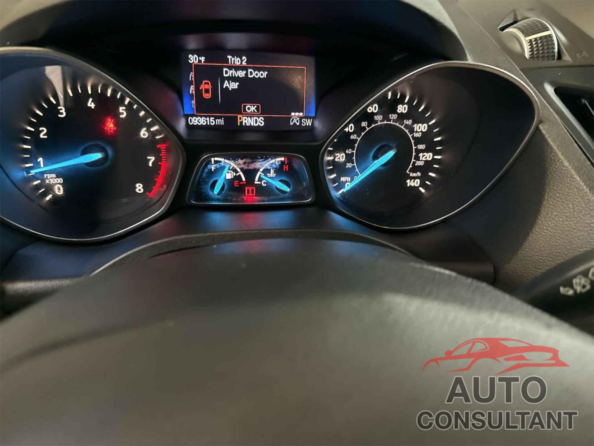 FORD ESCAPE 2017 - 1FMCU0GD1HUB03812