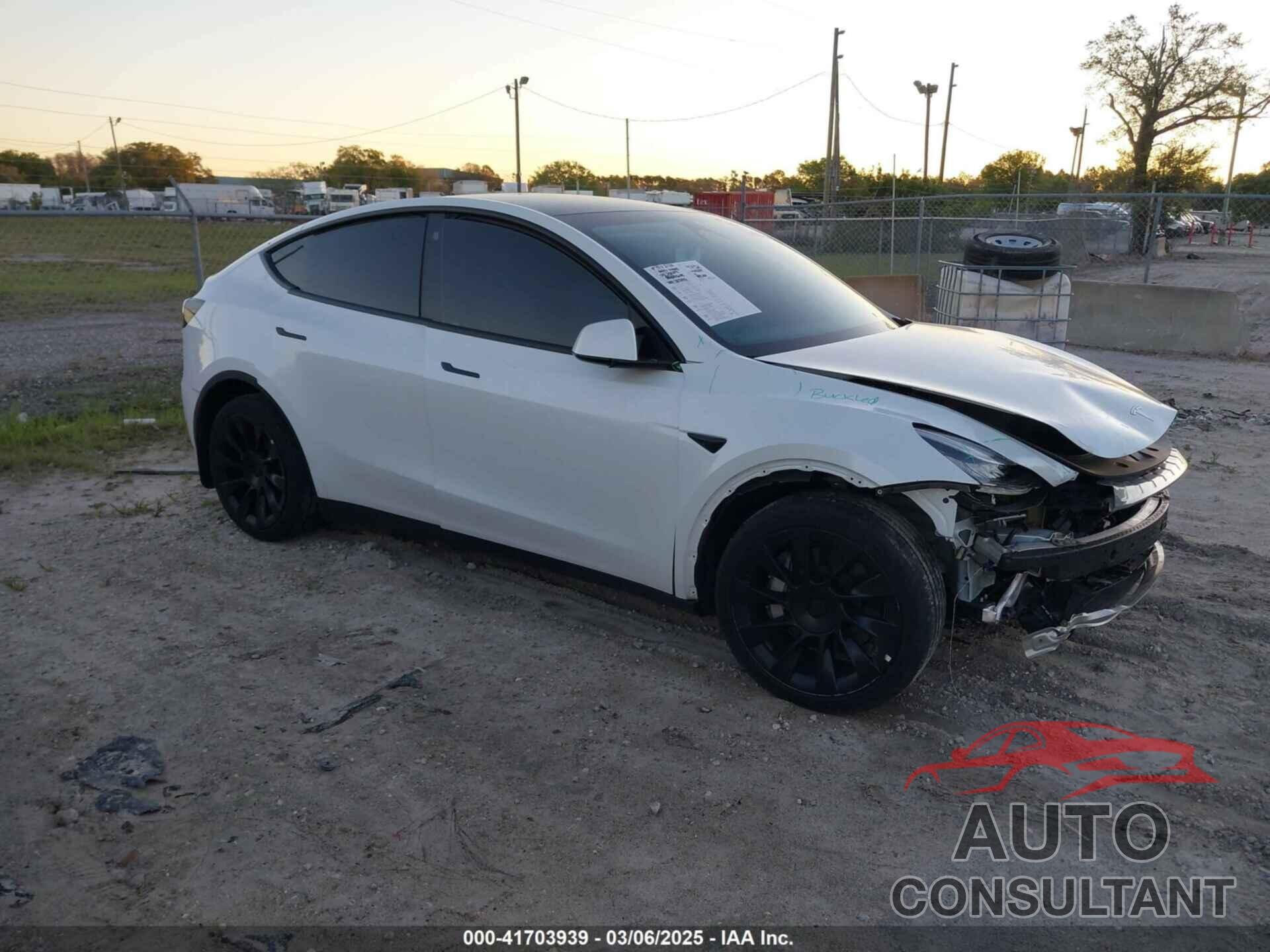 TESLA MODEL Y 2022 - 7SAYGDEE6NF313110
