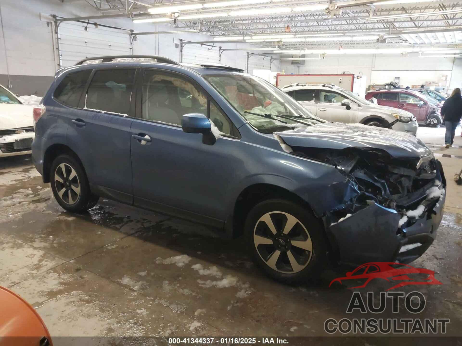 SUBARU FORESTER 2018 - JF2SJAGC7JH446341