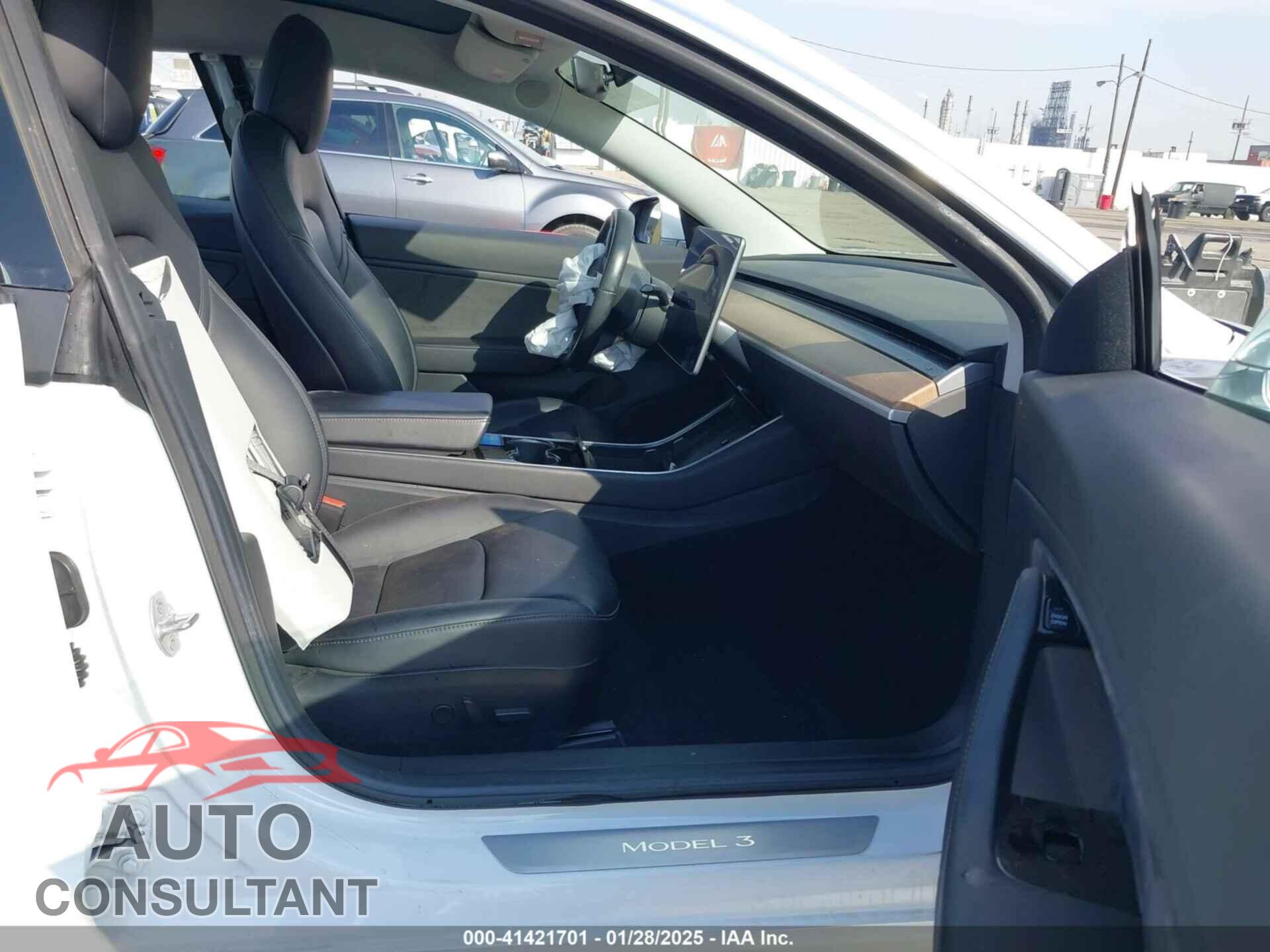 TESLA MODEL 3 2018 - 5YJ3E1EA8JF041002