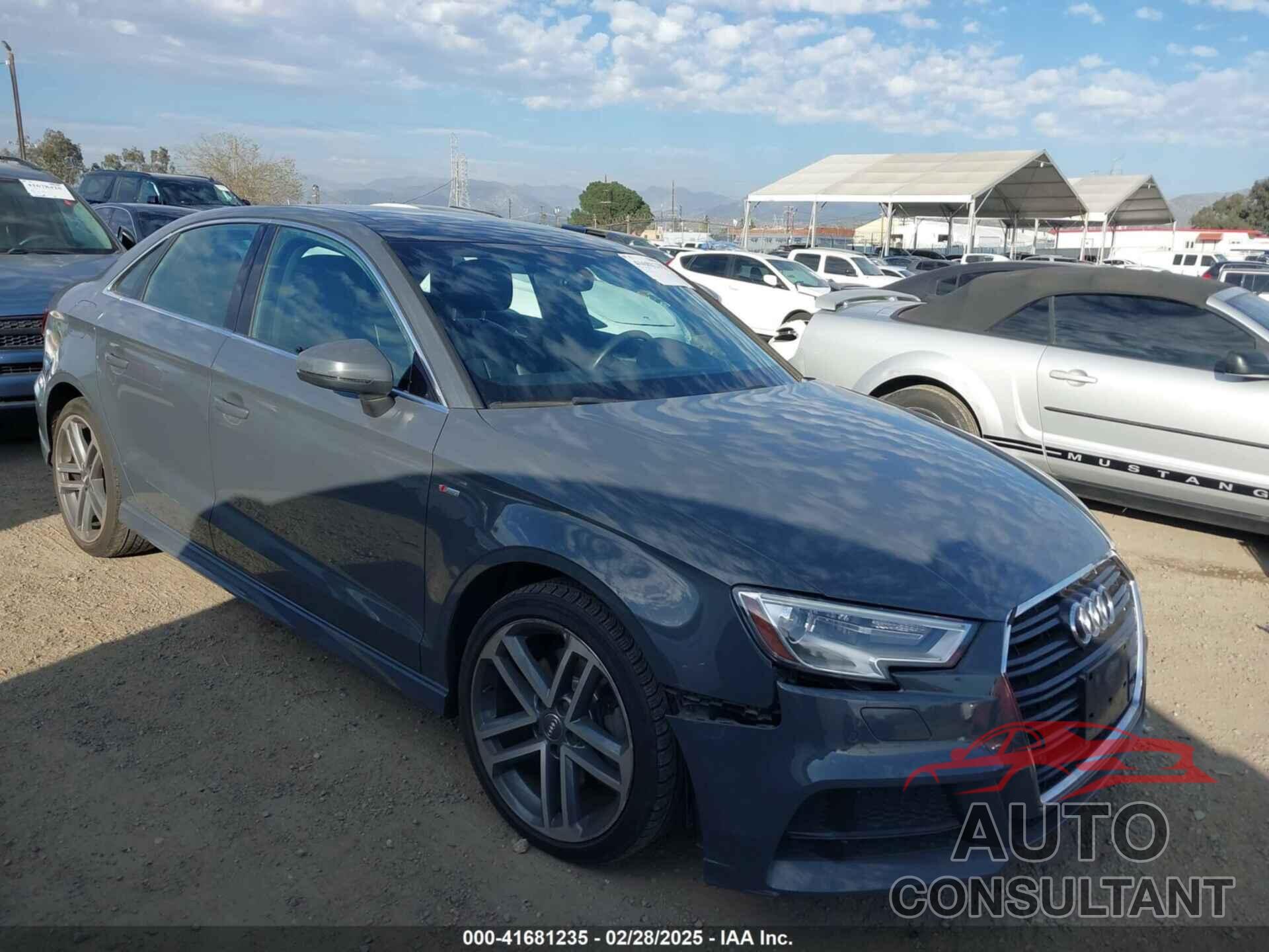 AUDI A3 2018 - WAUGUGFF1J1000430