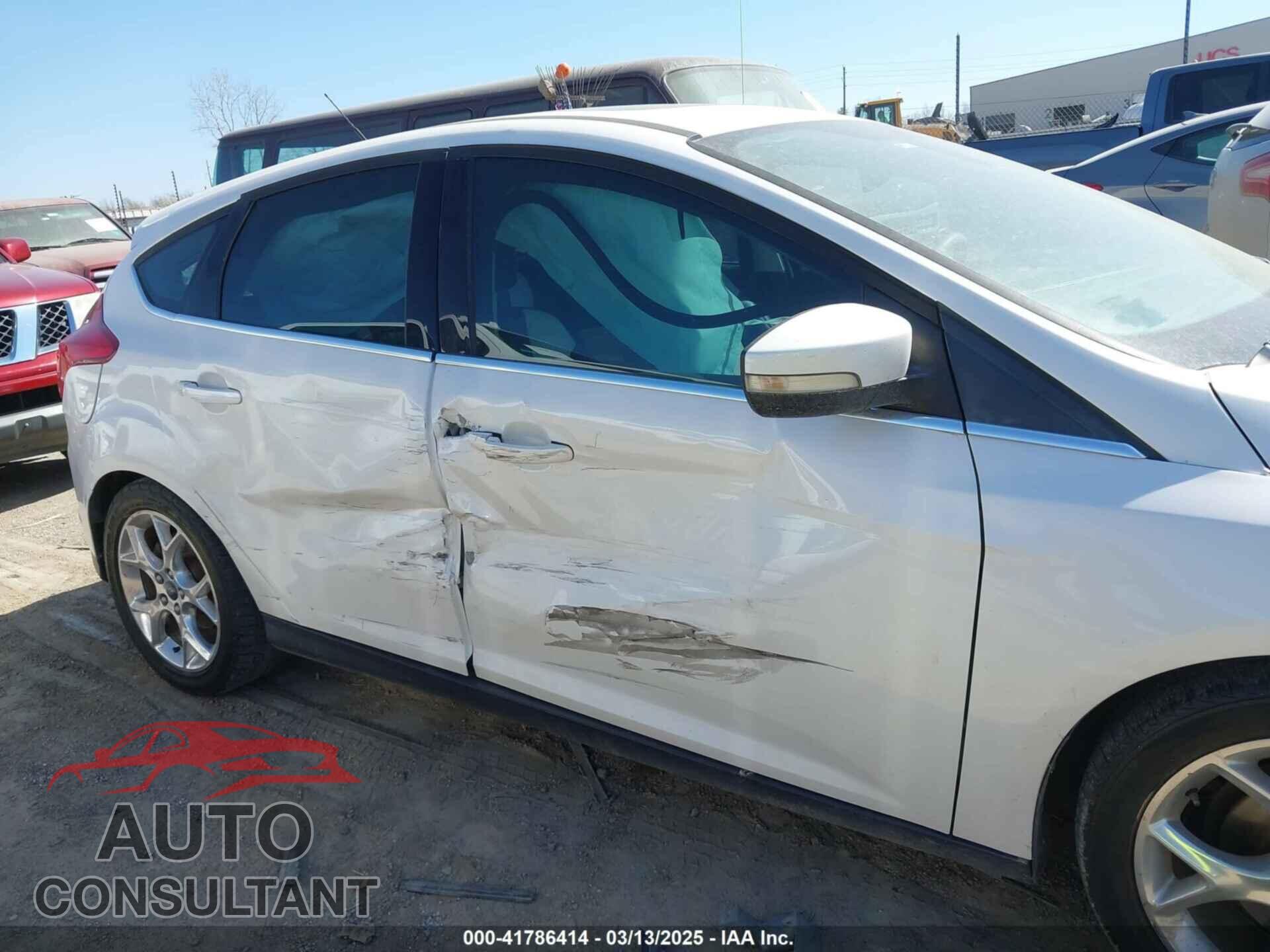 FORD FOCUS 2012 - 1FAHP3M22CL378874