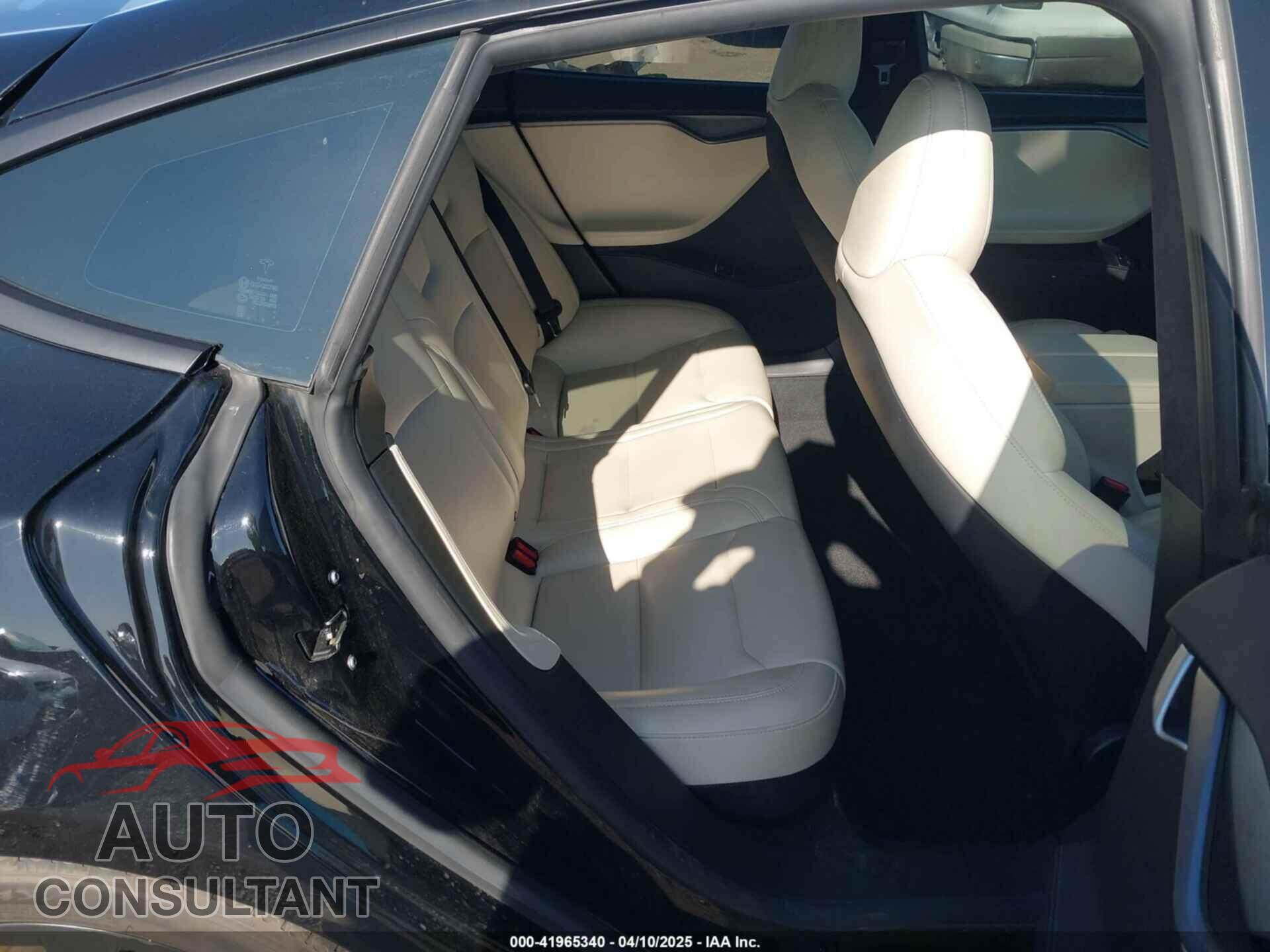 TESLA MODEL S 2020 - 5YJSA1E24LF381878