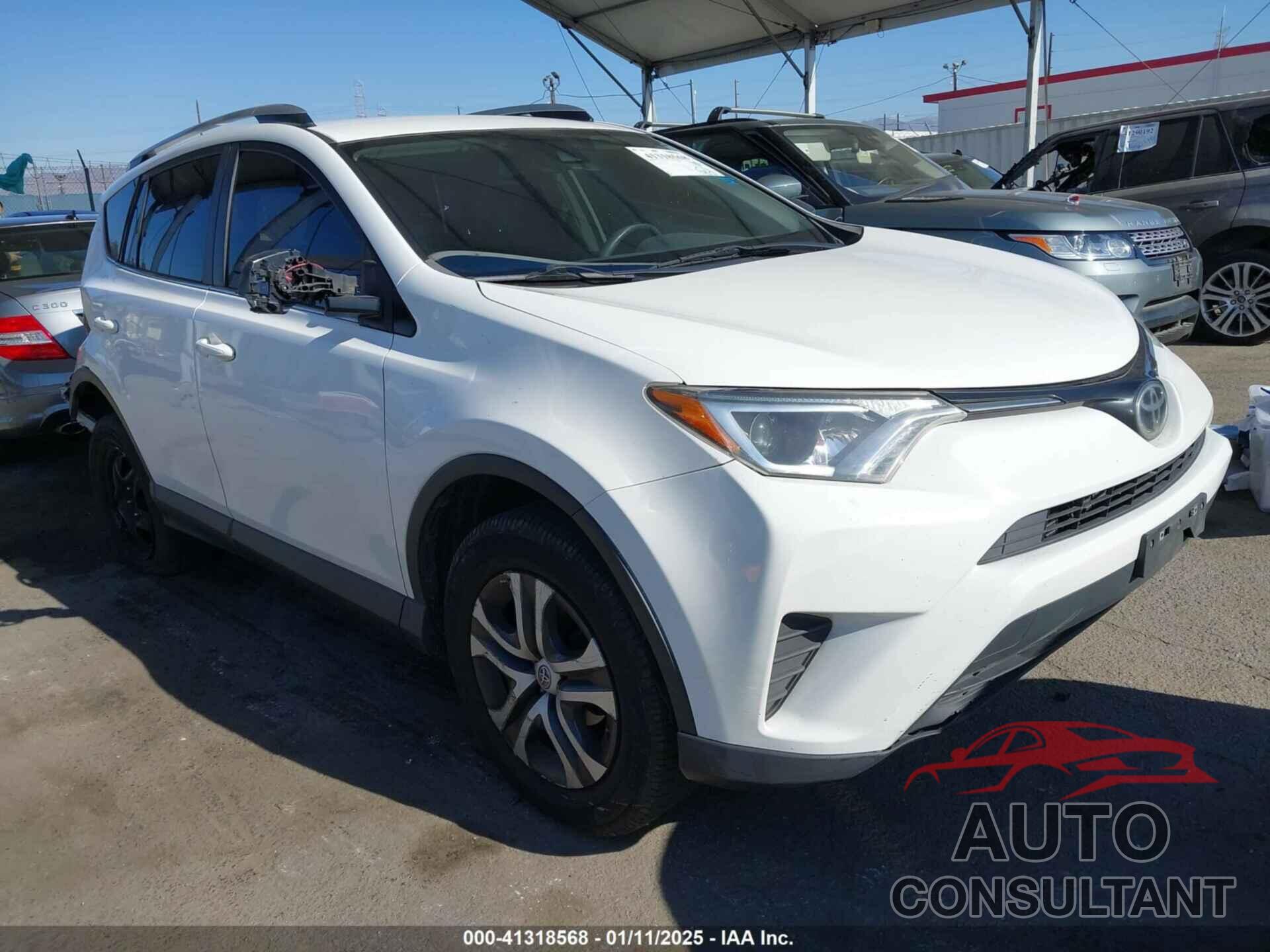 TOYOTA RAV4 2017 - JTMZFREV2HJ711817