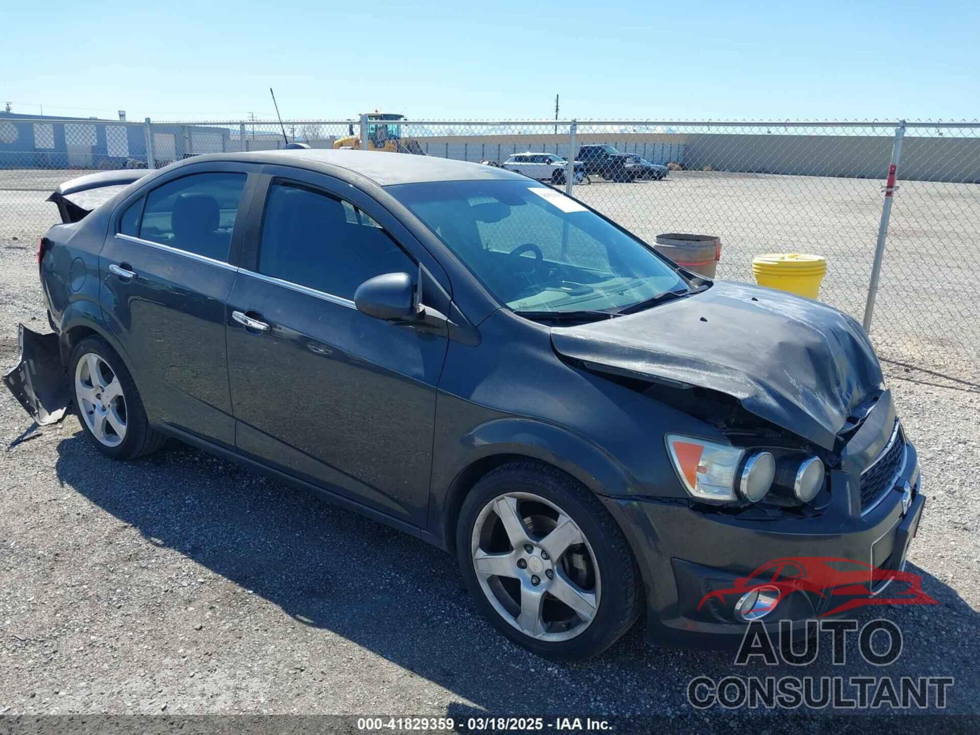 CHEVROLET SONIC 2015 - 1G1JE5SB7F4103055
