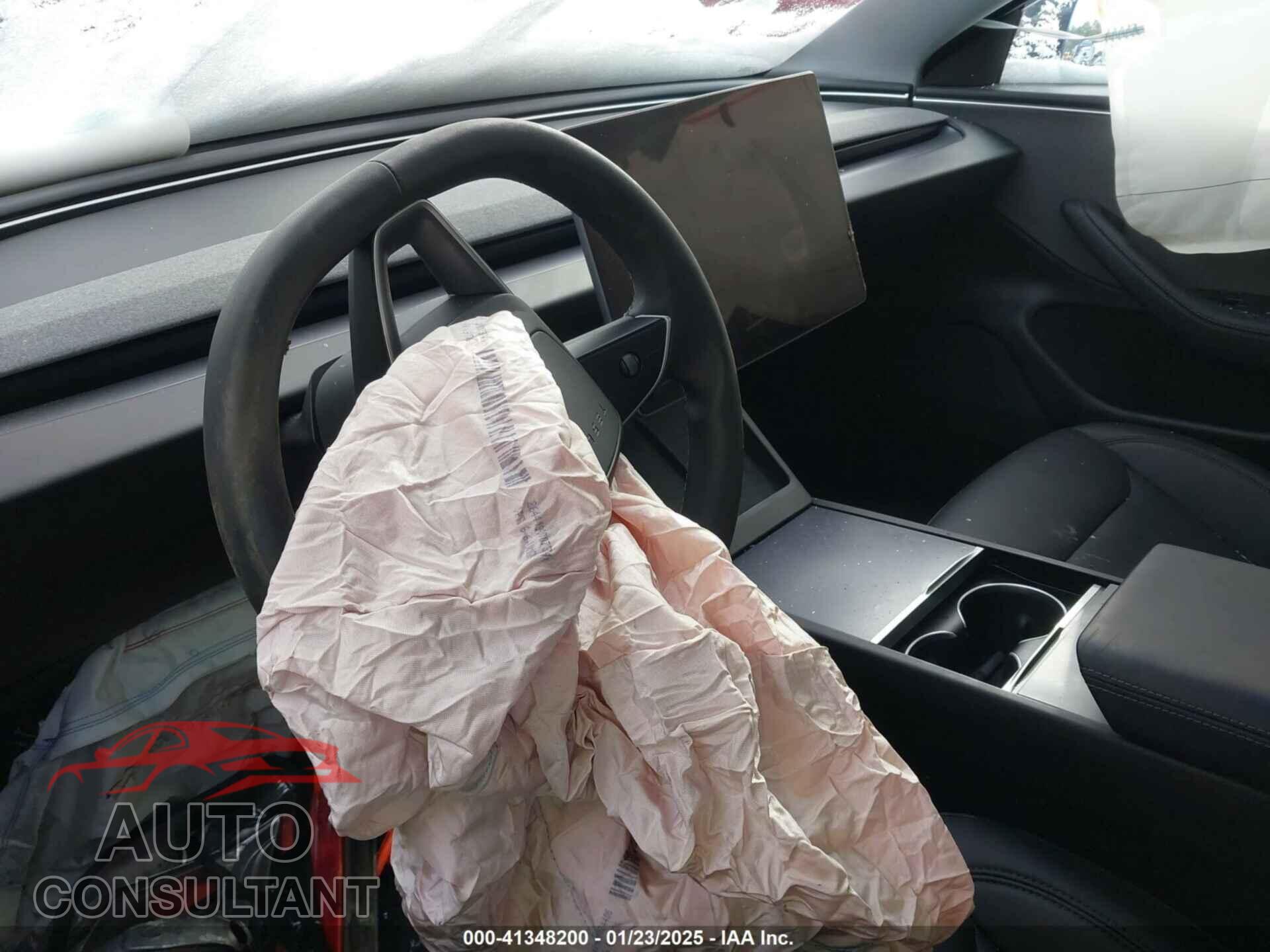 TESLA MODEL 3 2024 - 5YJ3E1EA7RF735871