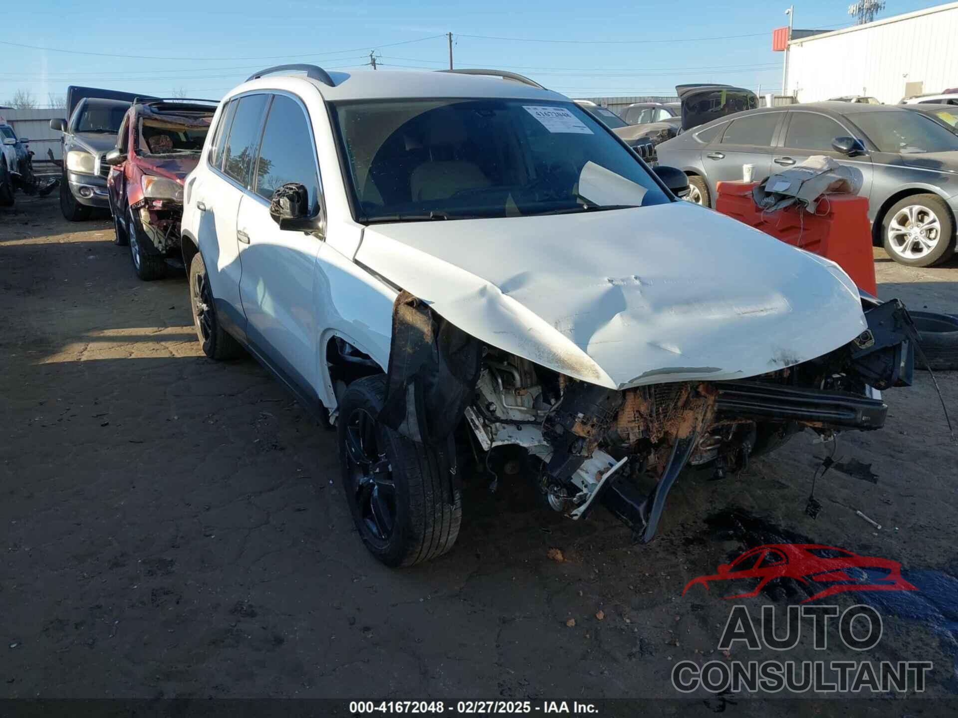 VOLKSWAGEN TIGUAN 2017 - WVGAV7AX4HK015283