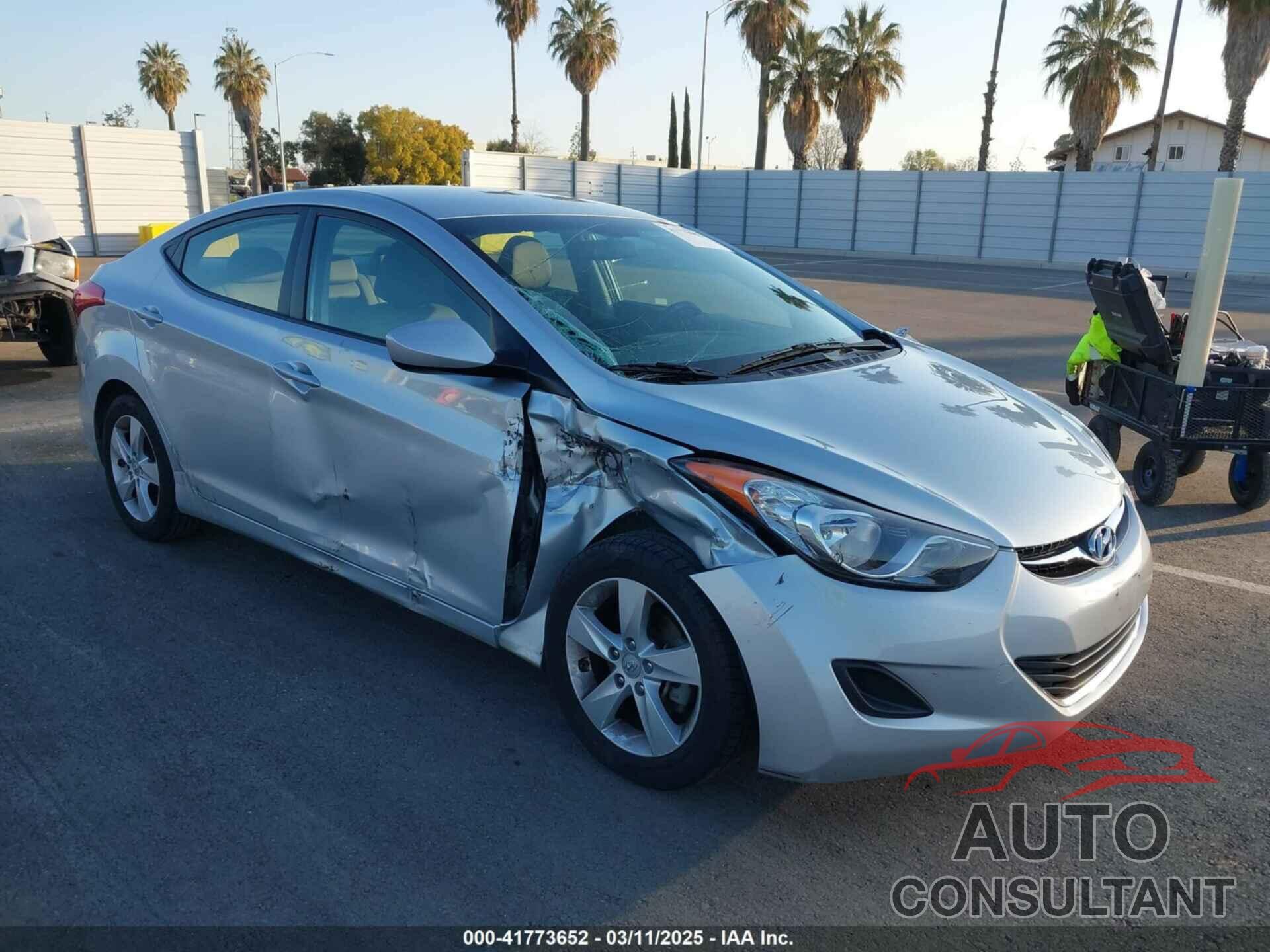 HYUNDAI ELANTRA 2013 - 5NPDH4AE4DH301438