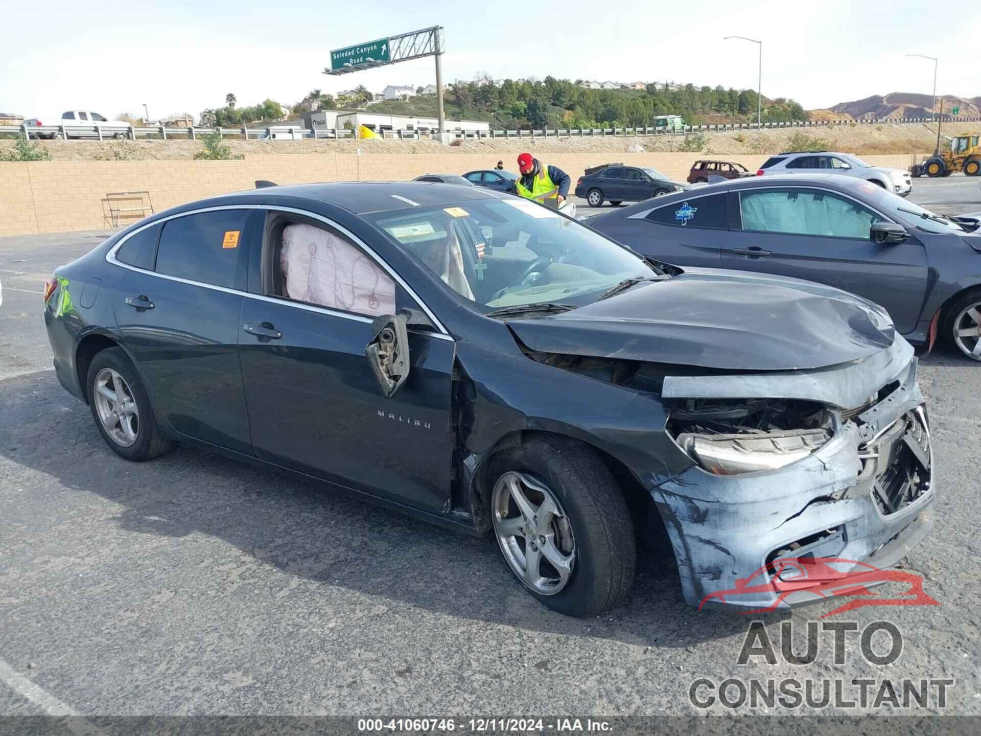 CHEVROLET MALIBU 2018 - 1G1ZB5ST5JF154782