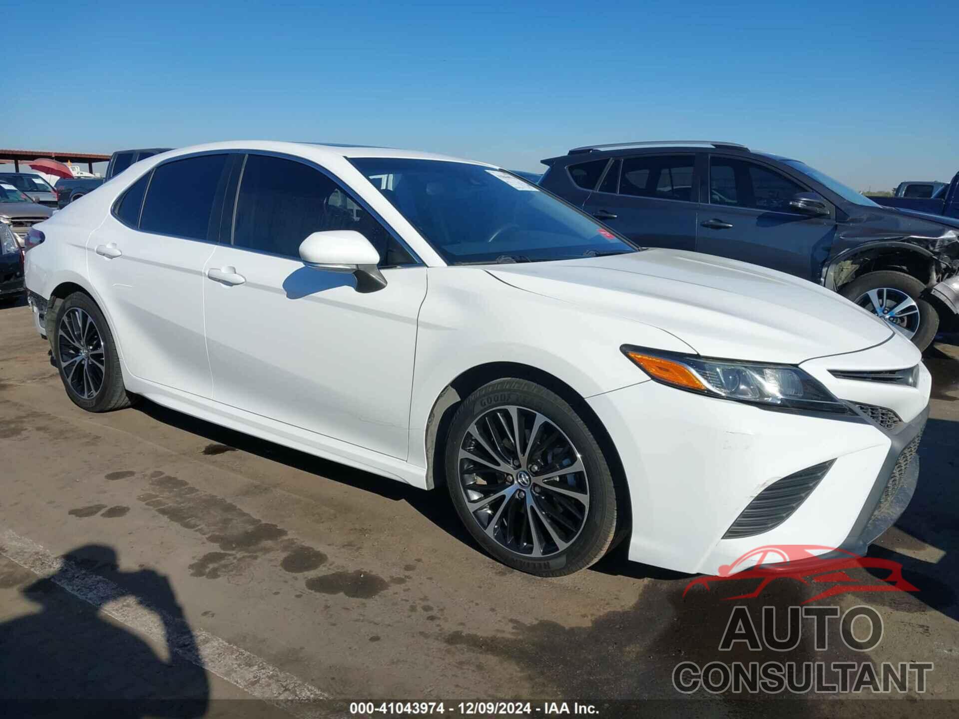 TOYOTA CAMRY 2018 - 4T1B11HK6JU527368