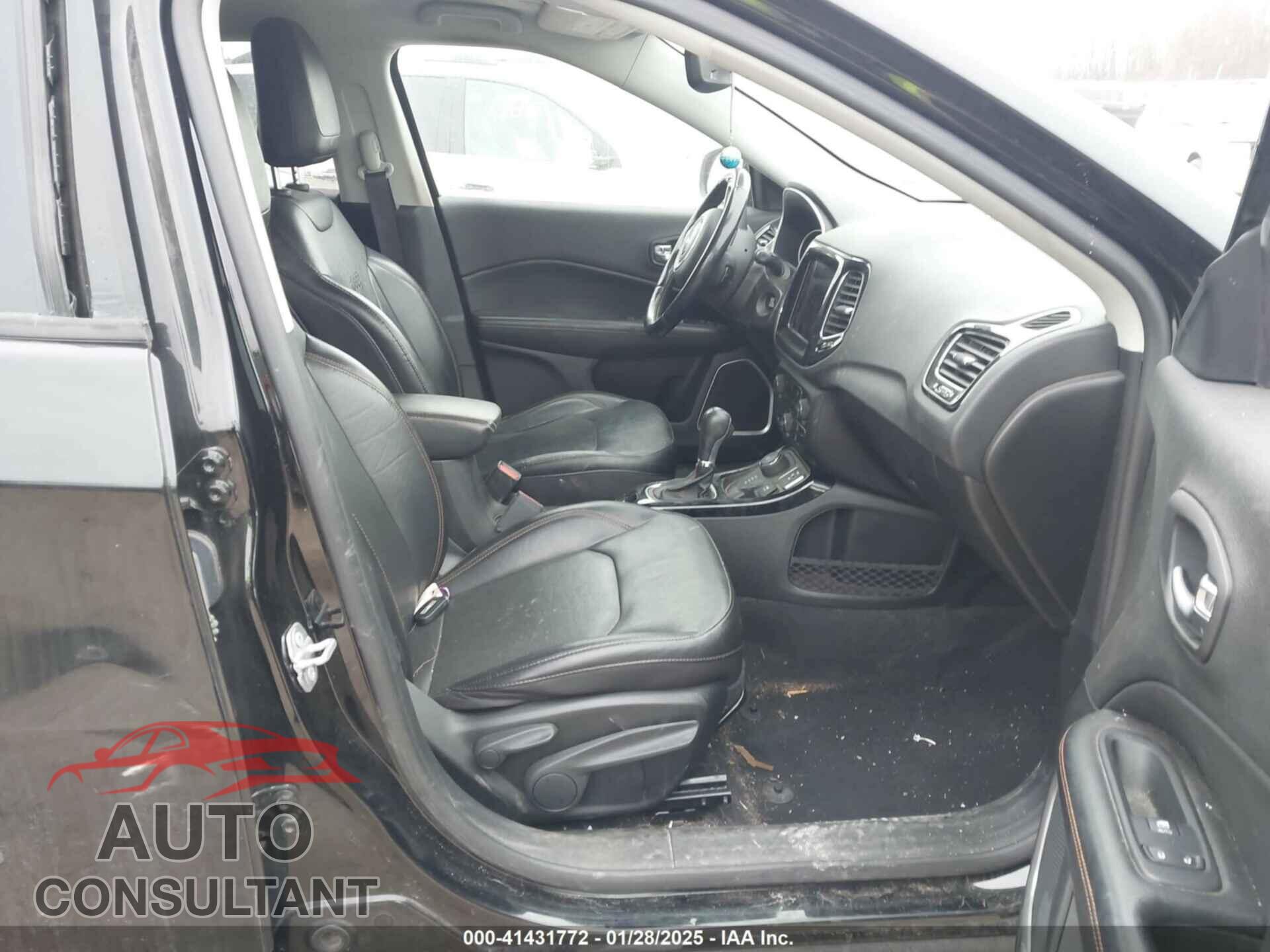 JEEP COMPASS 2020 - 3C4NJDCB6LT208575
