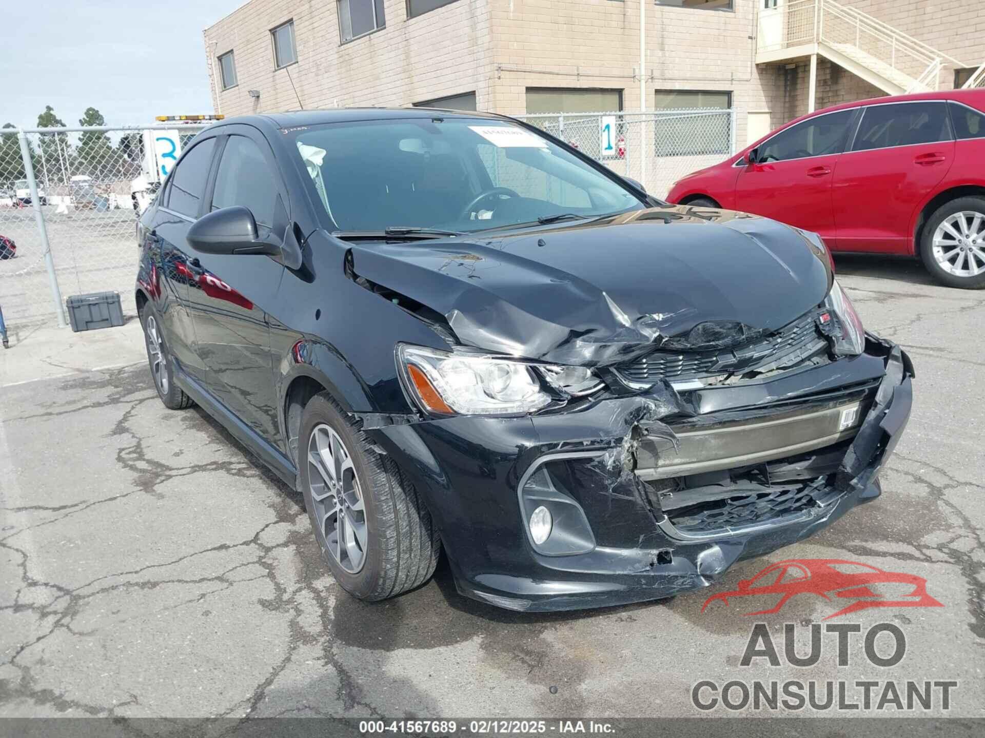CHEVROLET SONIC 2018 - 1G1JD5SG1J4117301