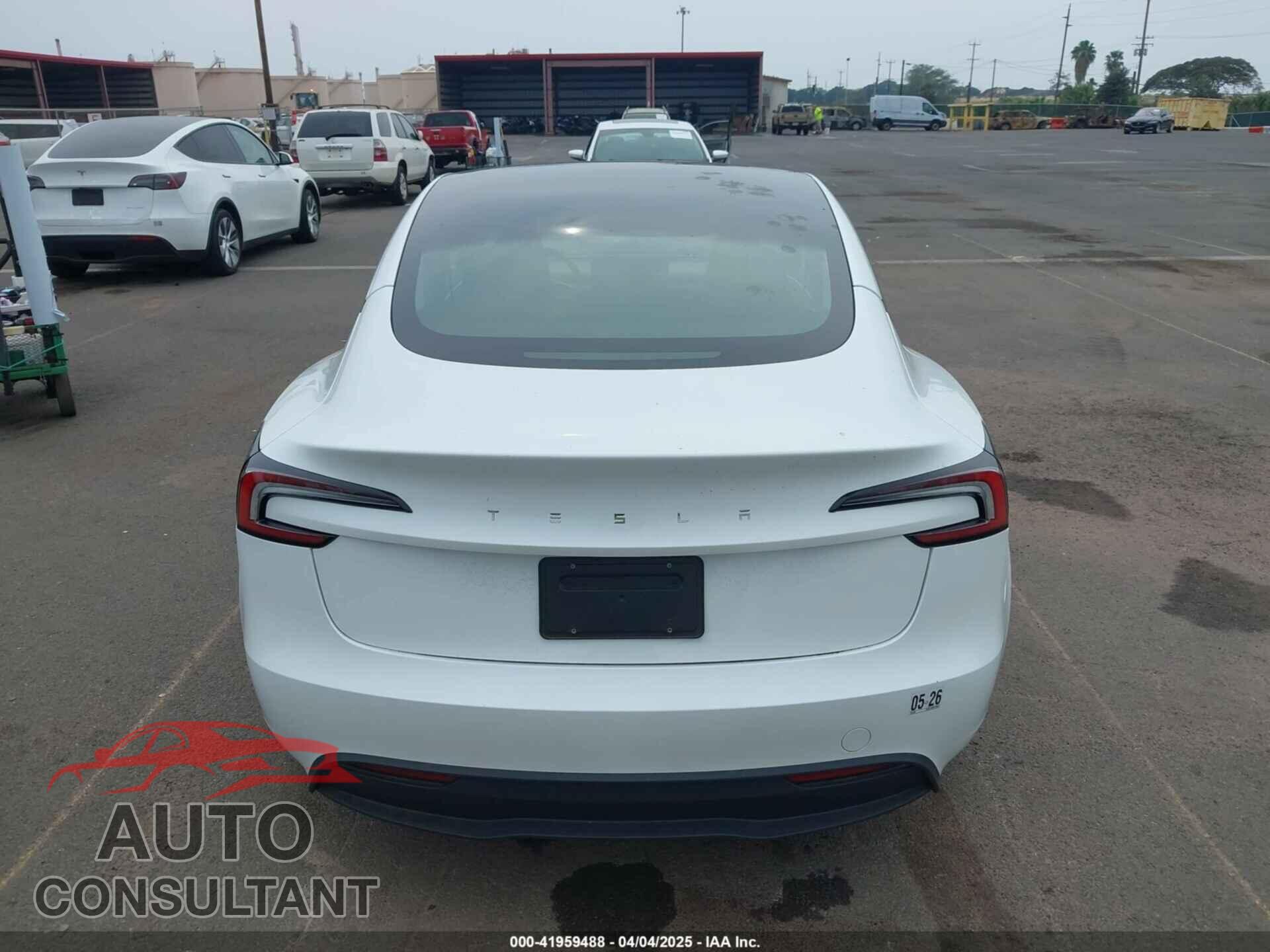 TESLA MODEL 3 2024 - 5YJ3E1EA6RF743914