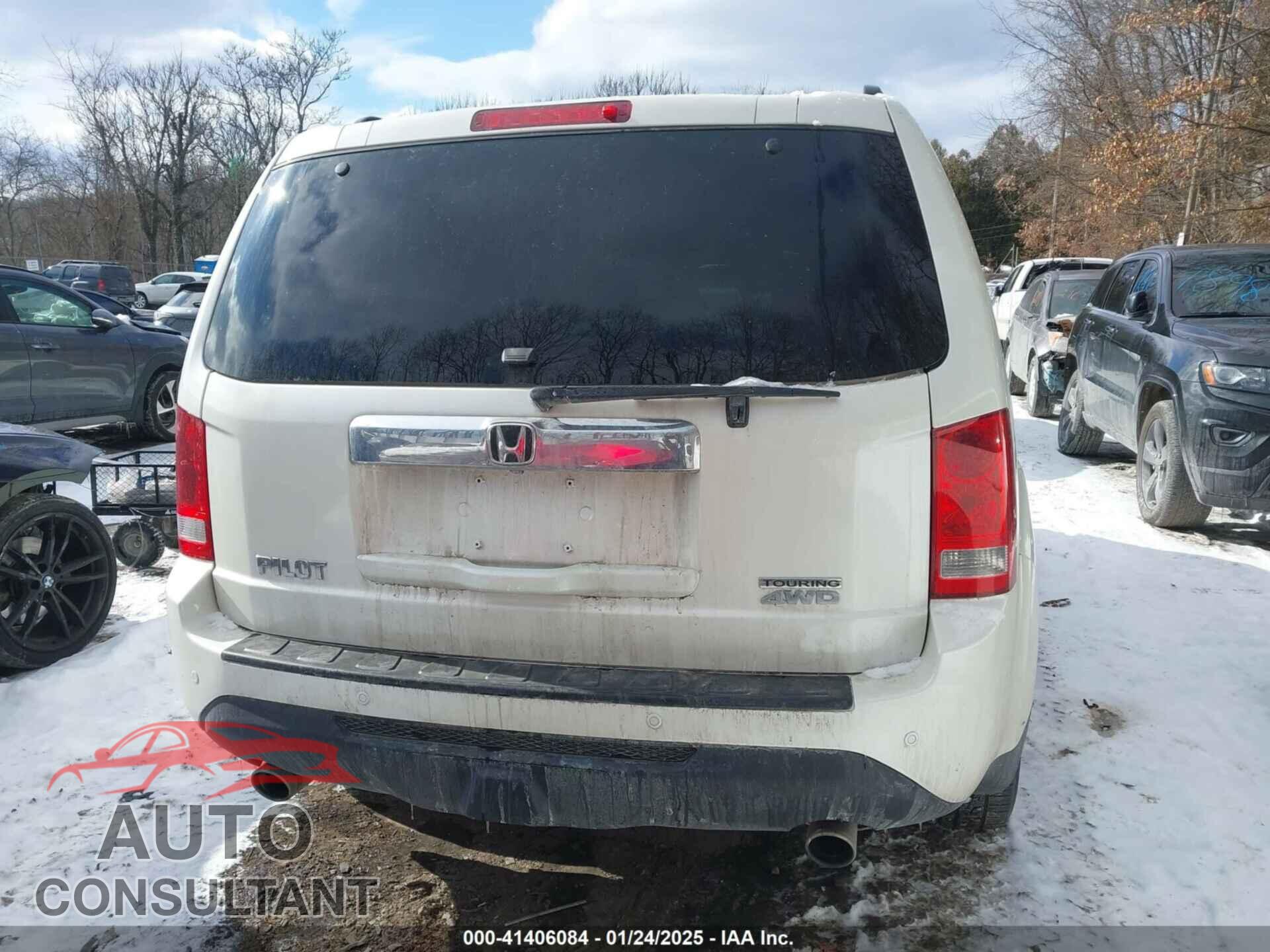 HONDA PILOT 2015 - 5FNYF4H92FB012575