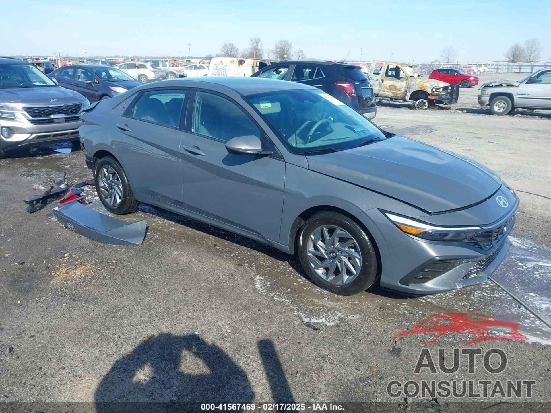 HYUNDAI ELANTRA 2024 - KMHLM4DG2RU735841