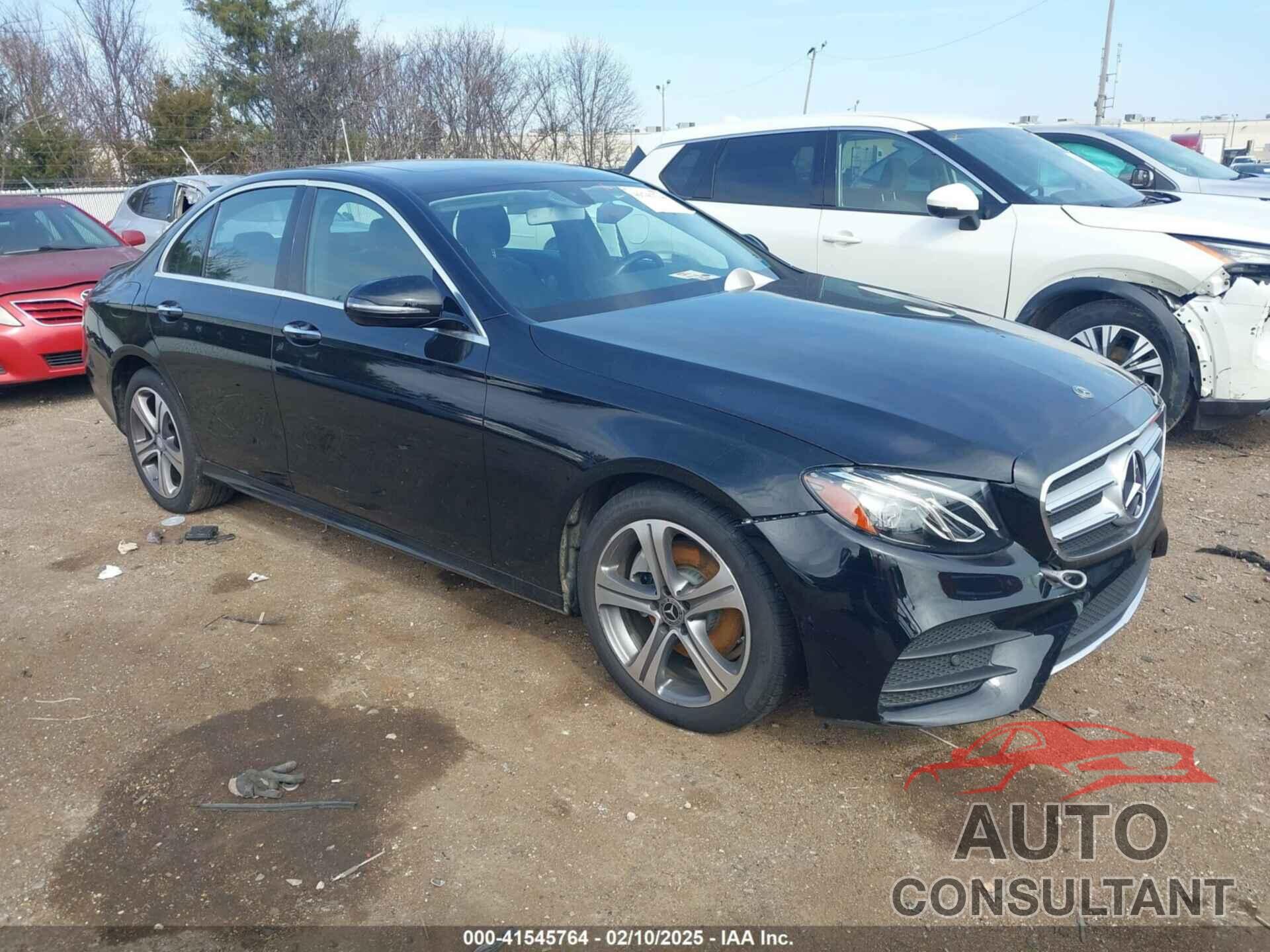 MERCEDES-BENZ E 300 2019 - WDDZF4JB8KA675479