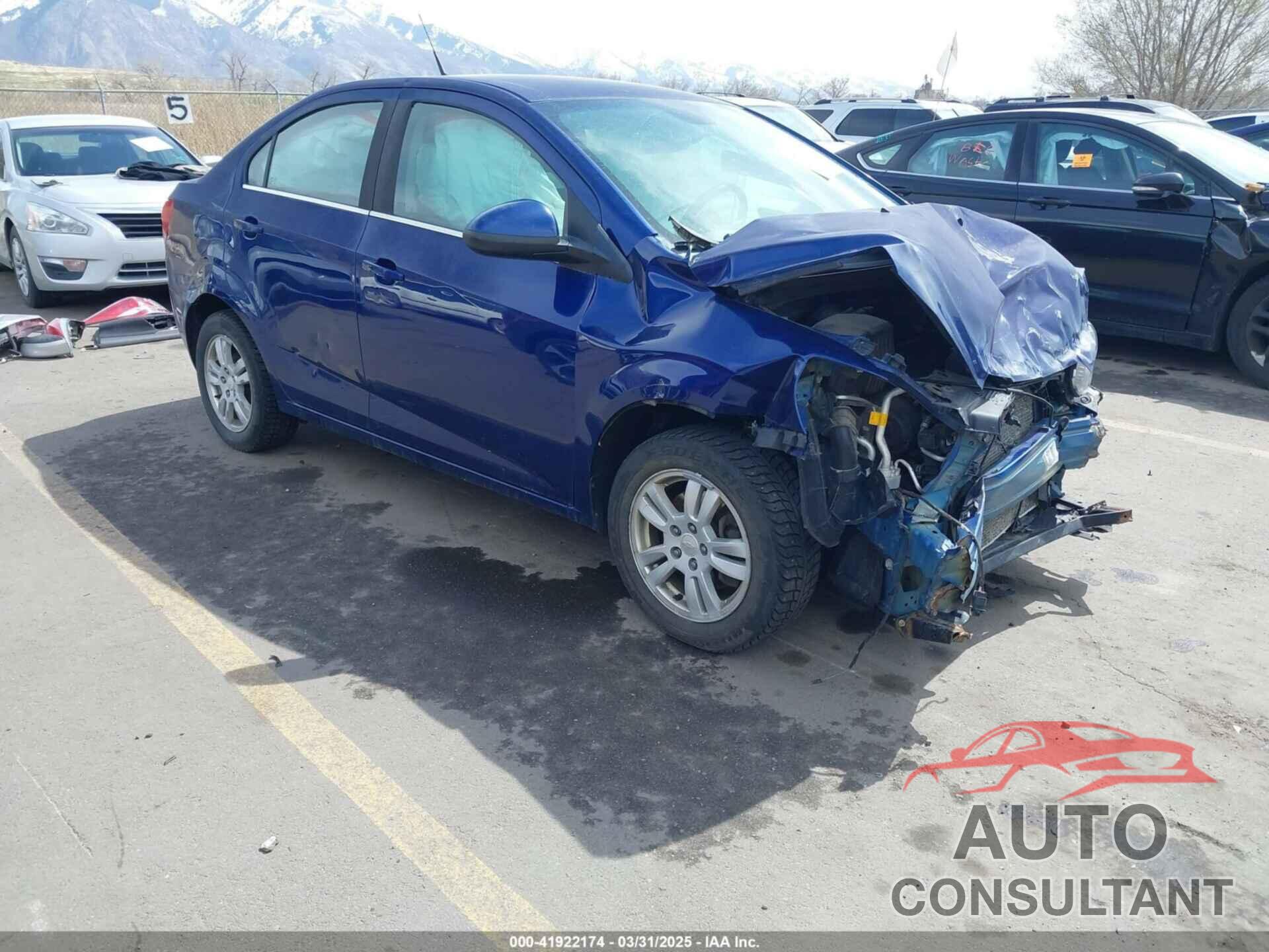 CHEVROLET SONIC 2013 - 1G1JC5SH3D4243109