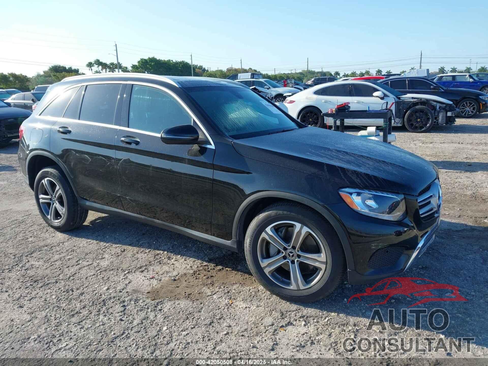 MERCEDES-BENZ GLC 300 2018 - WDC0G4JB0JV029239