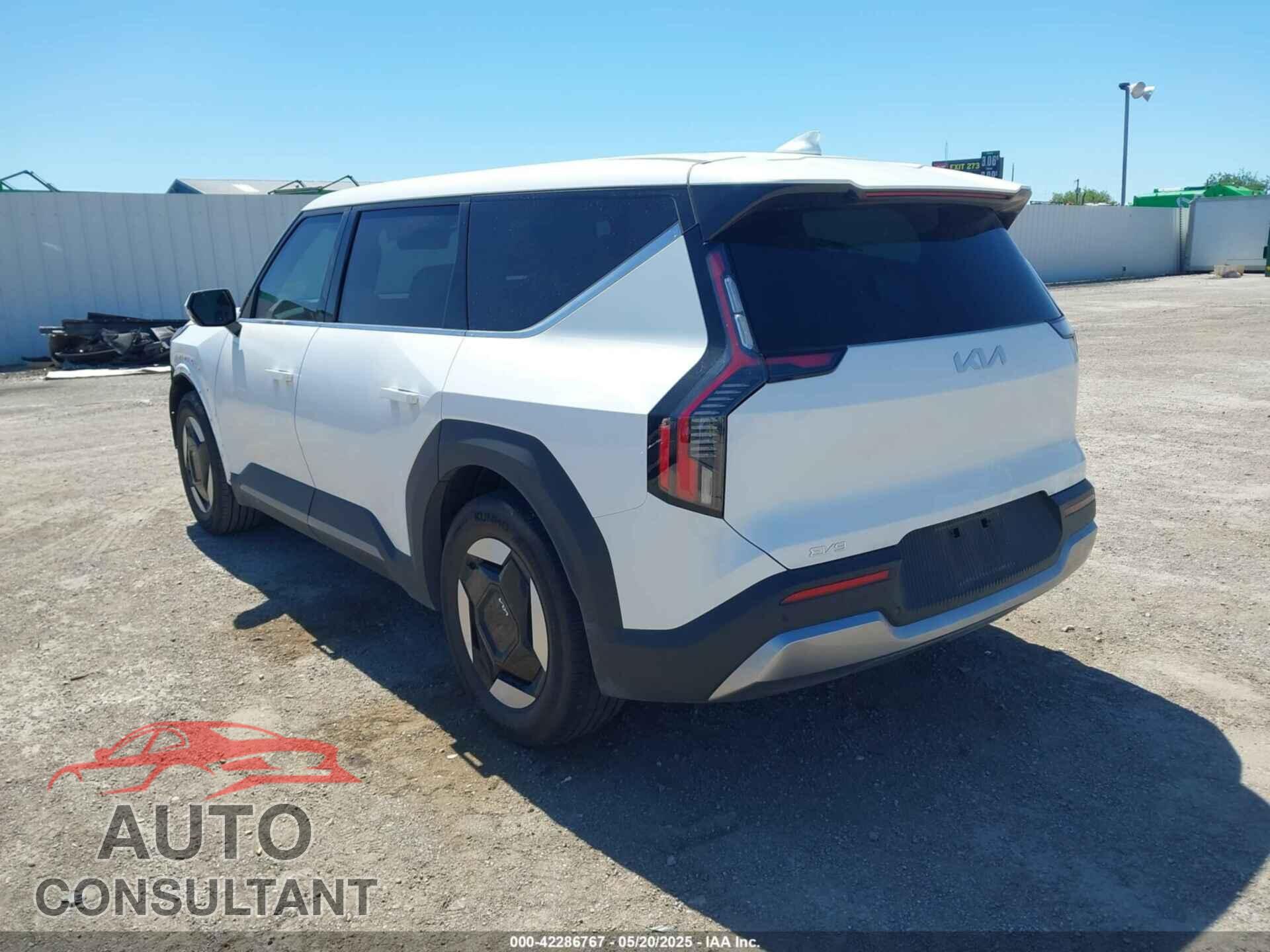 KIA EV9 2024 - KNDAA5S29R6035952