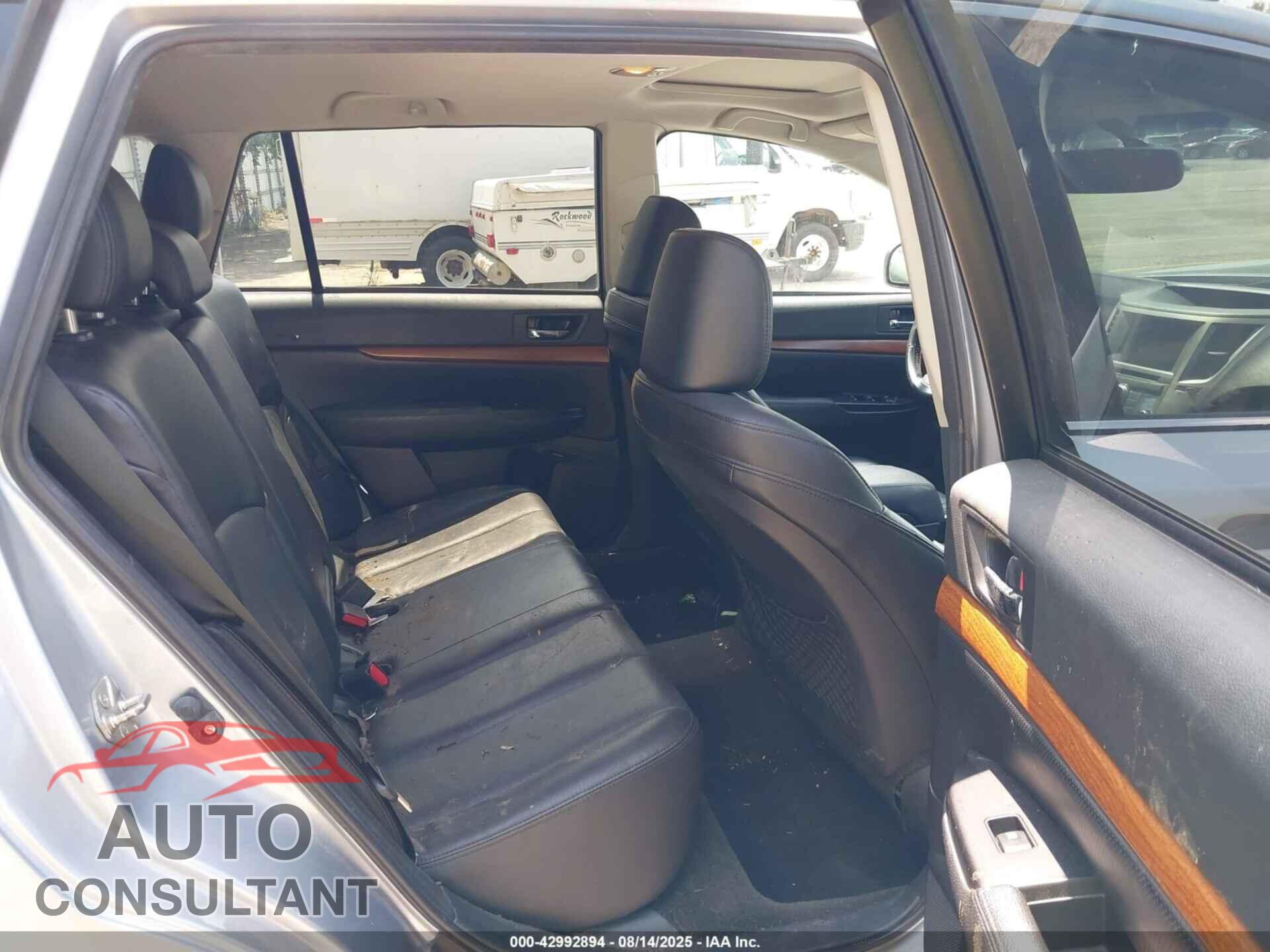 SUBARU OUTBACK 2013 - 4S4BRDLC8D2320006