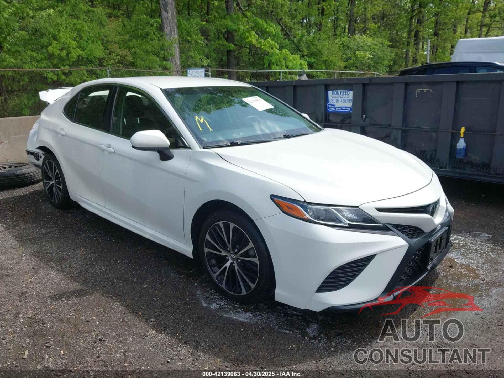 TOYOTA CAMRY 2018 - JTNB11HKXJ3020334