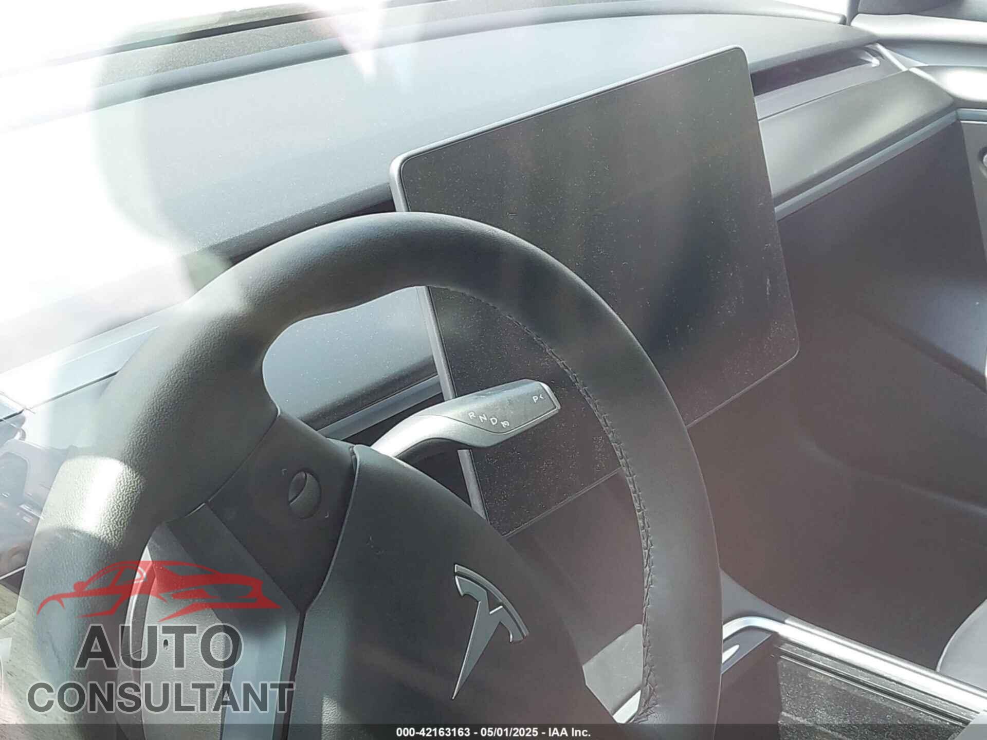 TESLA MODEL 3 2021 - 5YJ3E1EA7MF047538