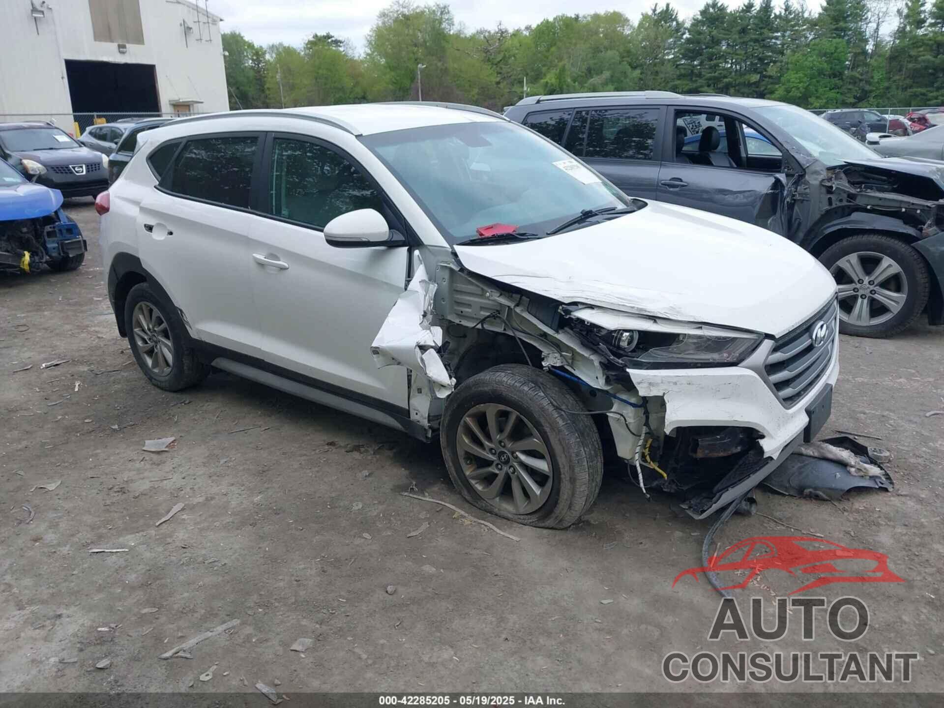 HYUNDAI TUCSON 2017 - KM8J3CA23HU351319