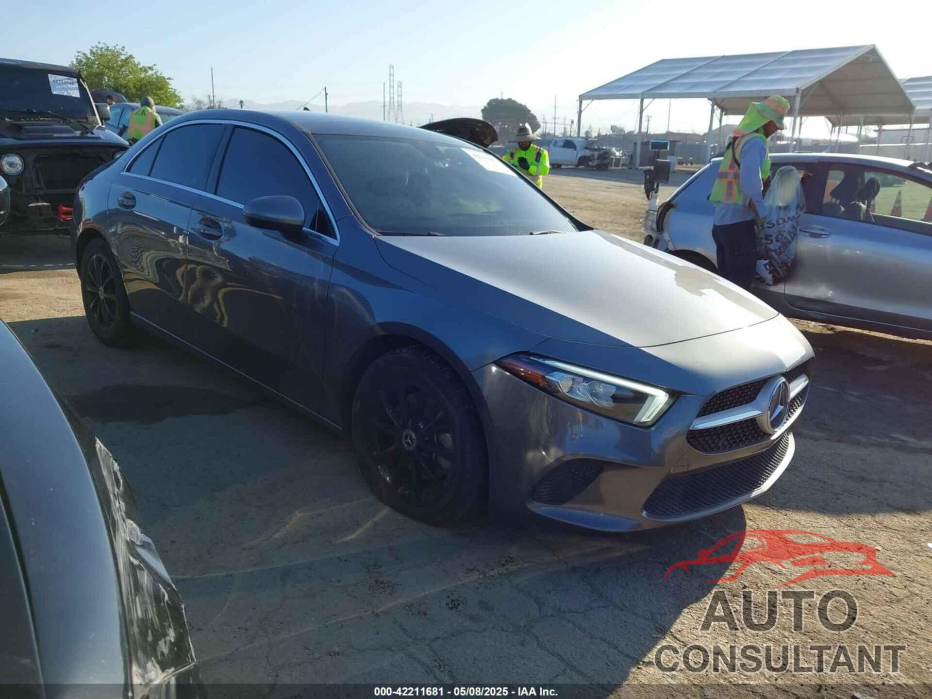 MERCEDES-BENZ A 220 2019 - WDD3G4EB6KW033049