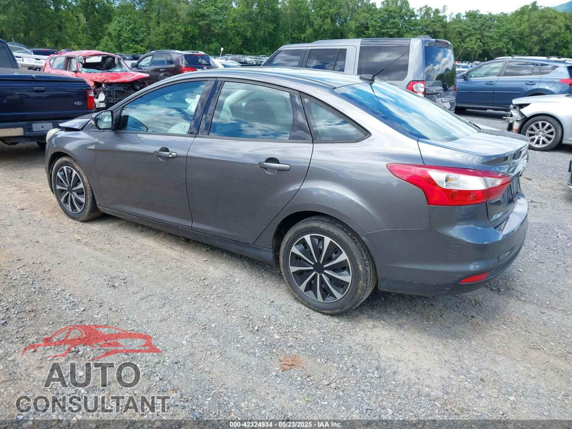 FORD FOCUS 2012 - 1FAHP3F26CL478487
