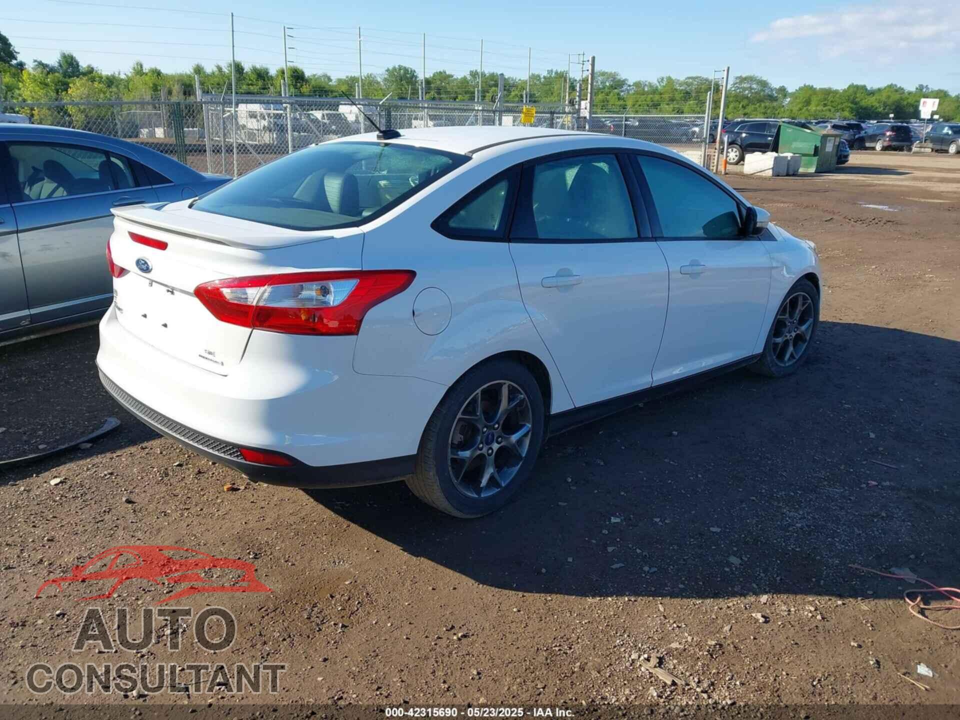 FORD FOCUS 2014 - 1FADP3F24EL137056
