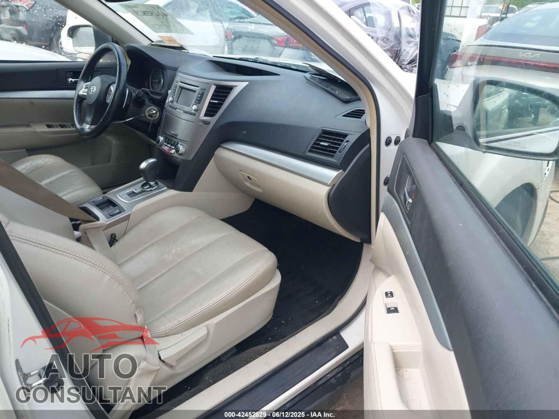 SUBARU OUTBACK 2014 - 4S4BRCDC4E3300064
