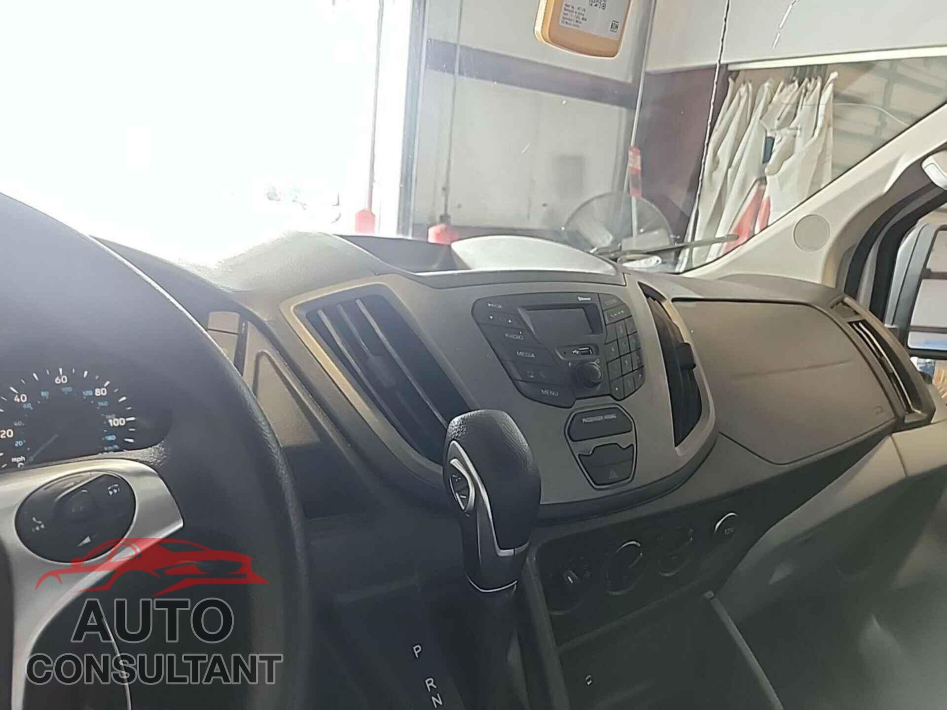 FORD TRANSIT 2018 - 1FTYE1YM1JKB52182