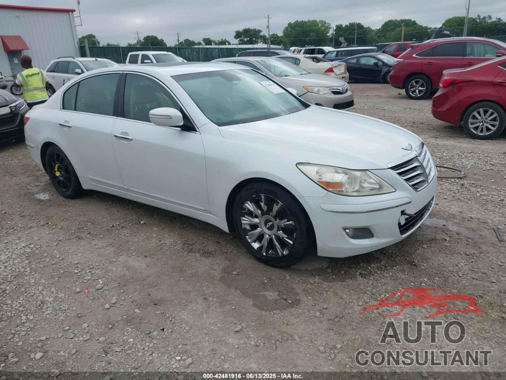 HYUNDAI GENESIS 2011 - KMHGC4DE1BU143310