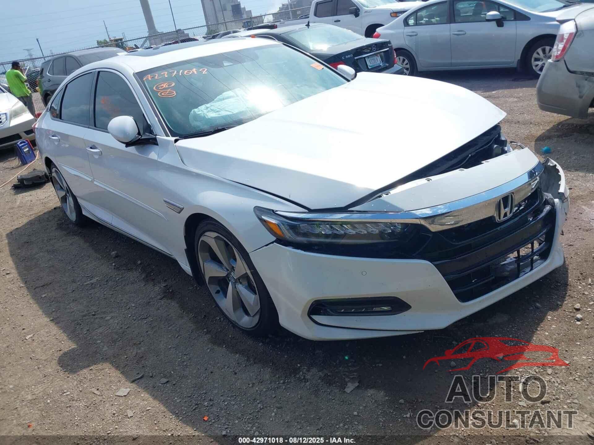 HONDA ACCORD 2018 - 1HGCV1F95JA020817