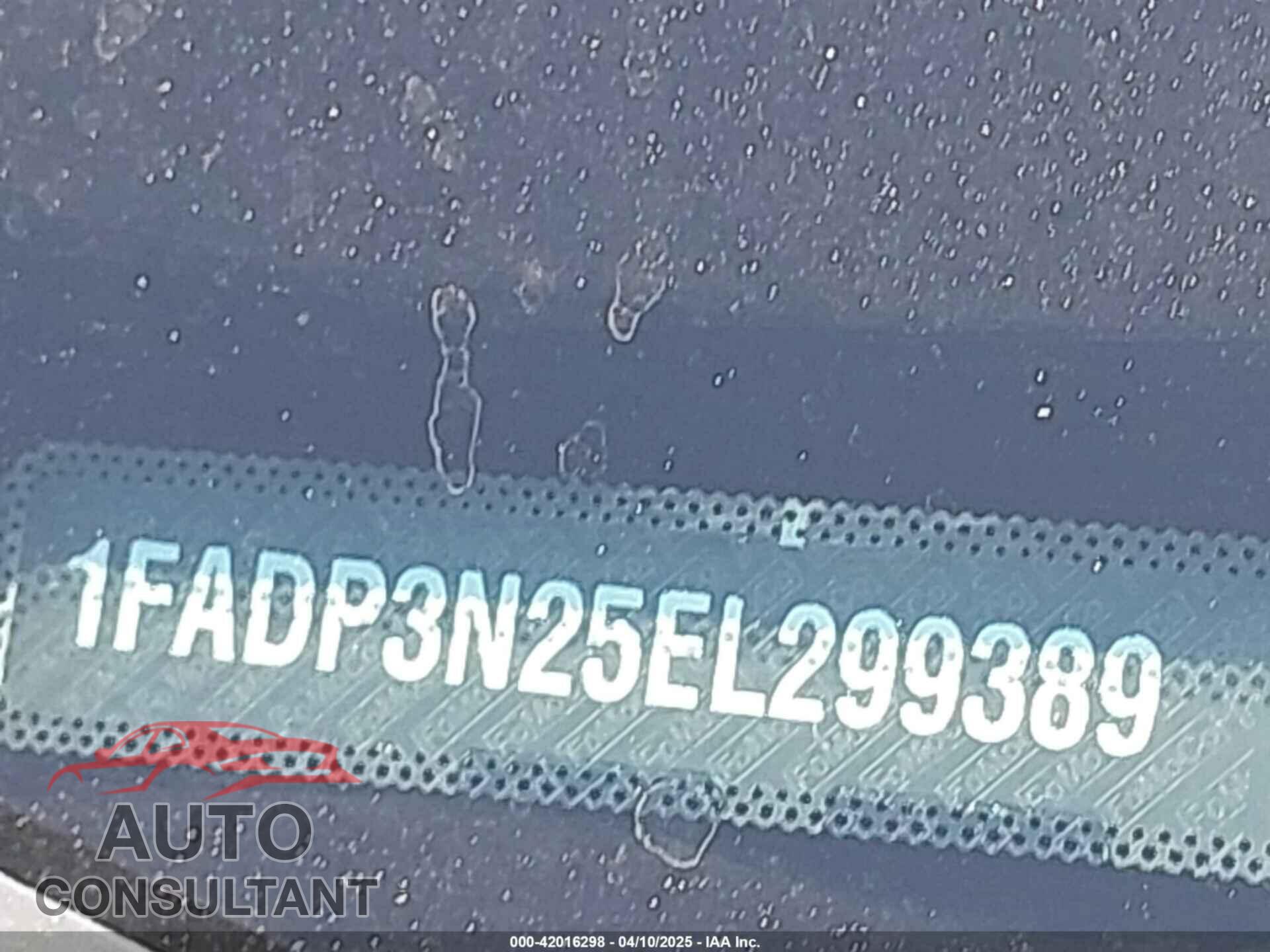 FORD FOCUS 2014 - 1FADP3N25EL299389