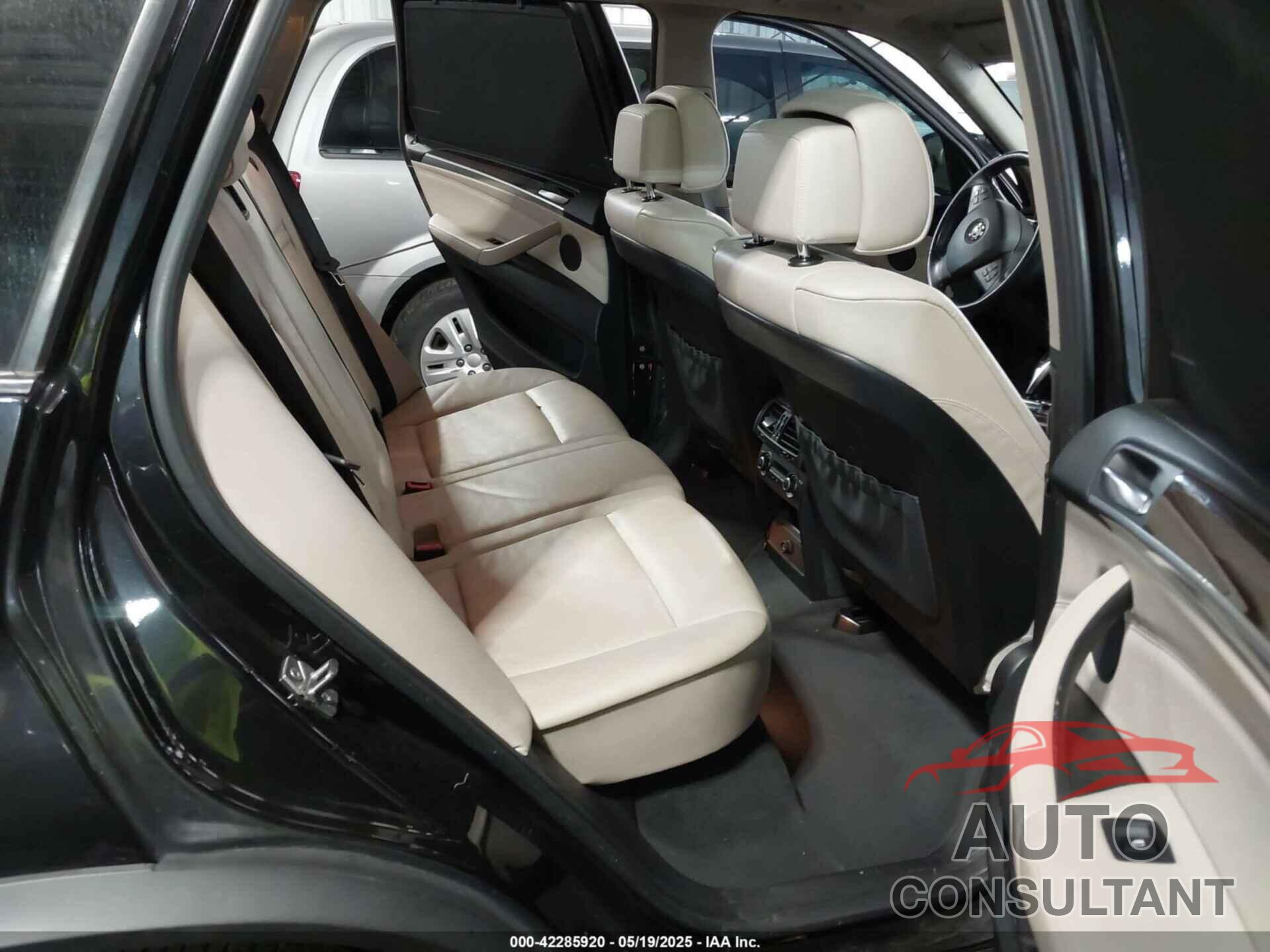 BMW X5 2011 - 5UXZW0C54BL369201