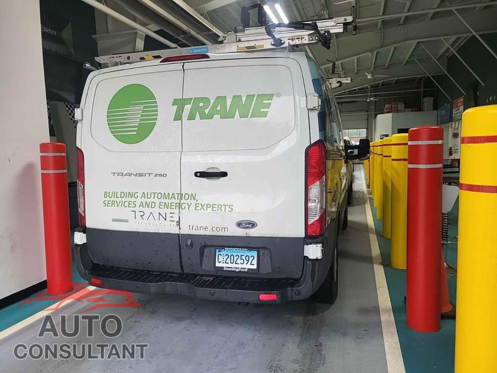 FORD TRANSIT 2019 - 1FTYR1YG9KKB48140
