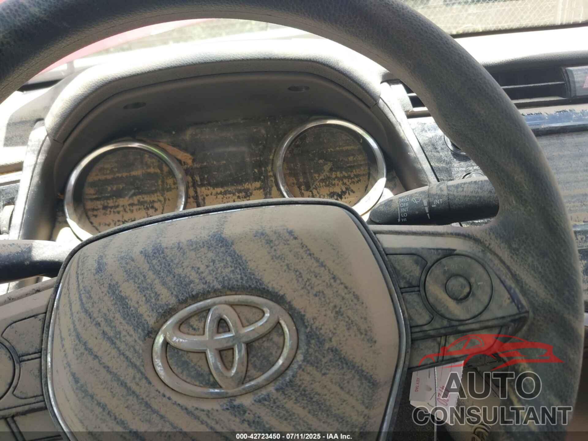 TOYOTA CAMRY 2020 - 4T1C11AKXLU910439