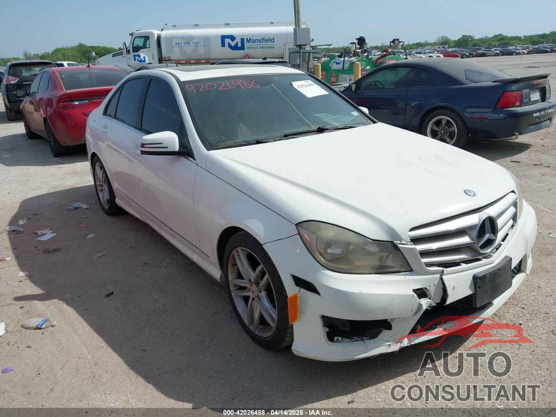 MERCEDES-BENZ C 250 2013 - WDDGF4HB5DA798415