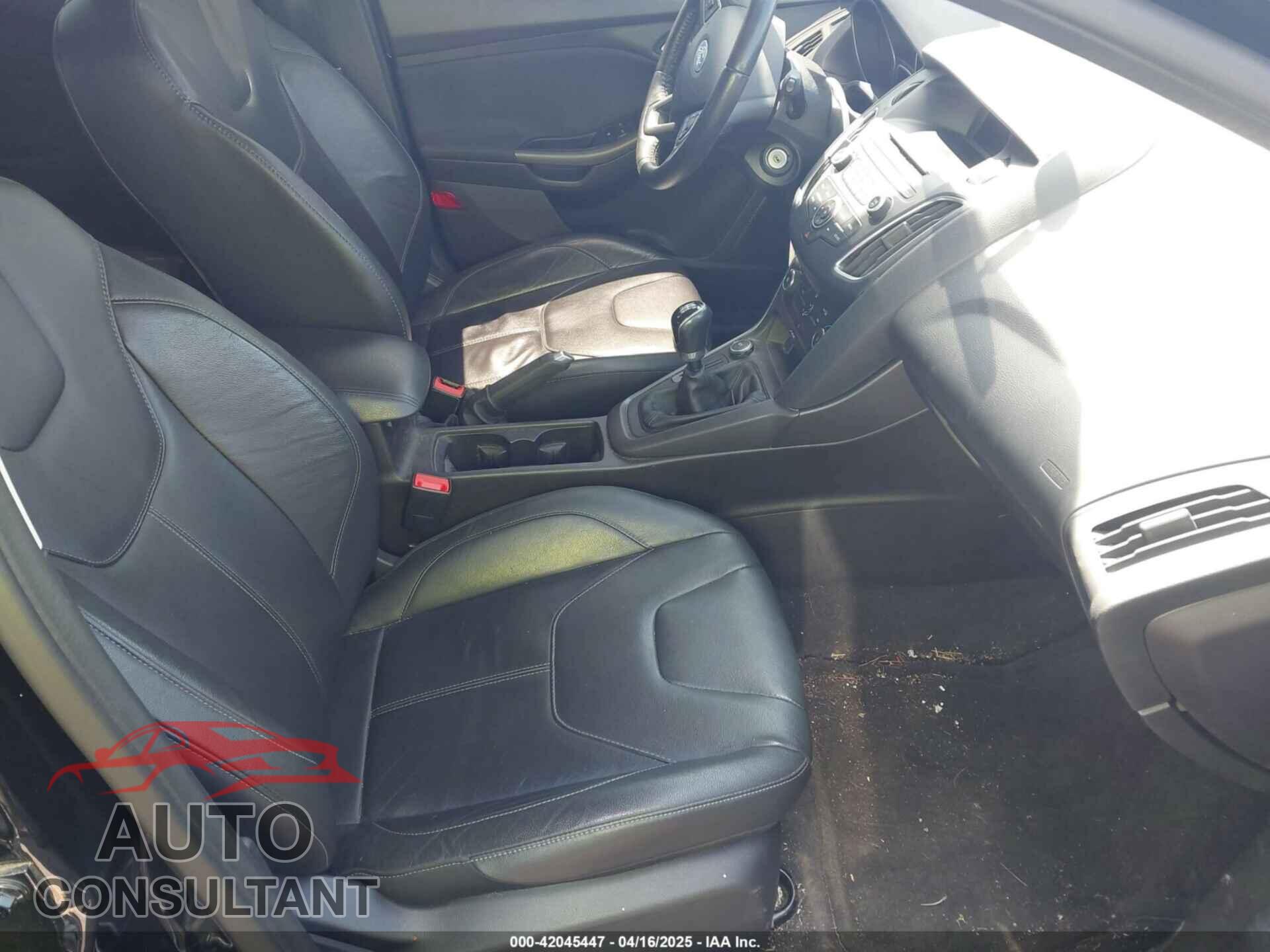 FORD FOCUS 2016 - 1FADP3K23GL377157