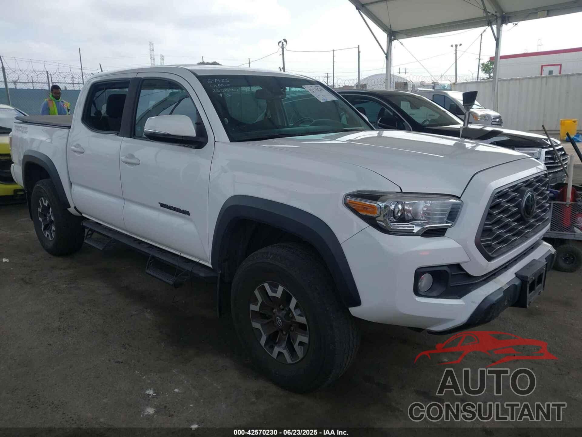 TOYOTA TACOMA 2021 - 5TFAZ5CN4MX111100
