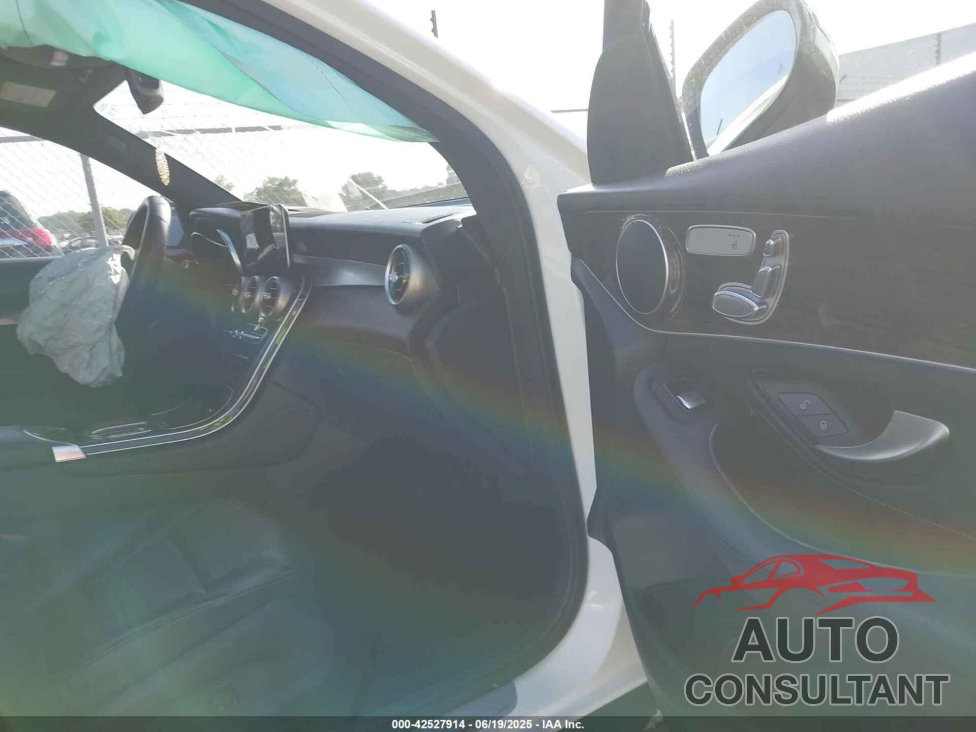 MERCEDES-BENZ GLC 300 2020 - WDC0G8DB9LF741118