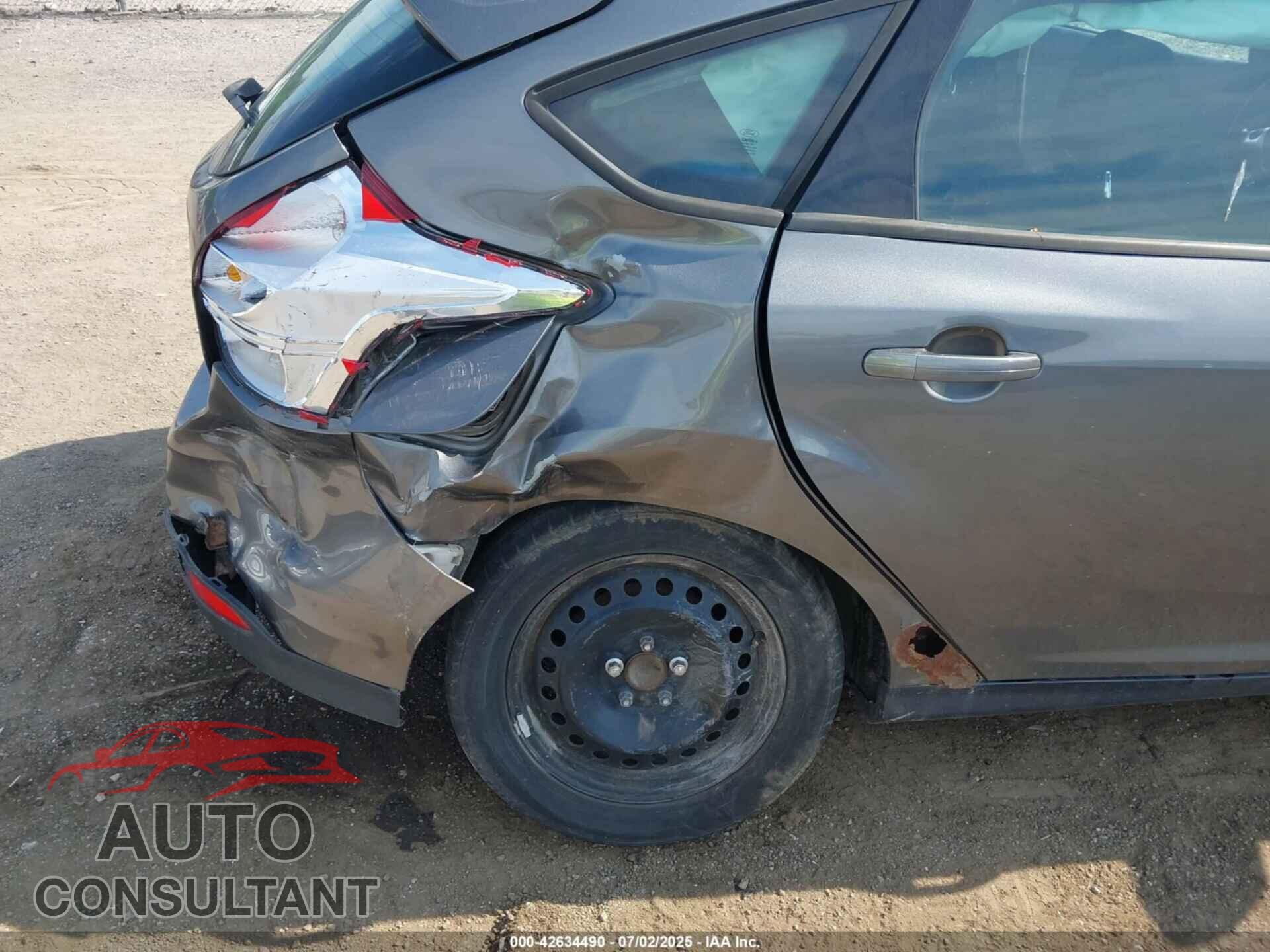 FORD FOCUS 2012 - 1FAHP3K28CL319122
