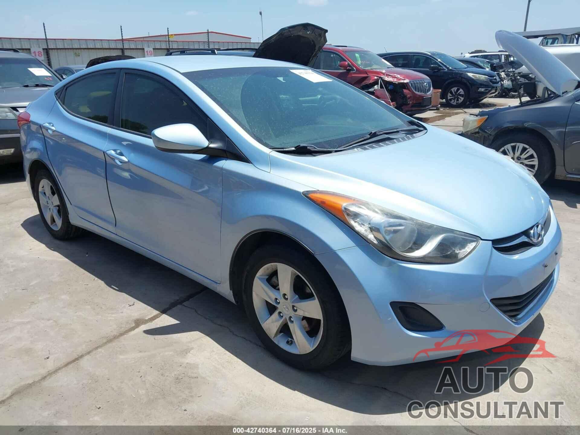 HYUNDAI ELANTRA 2011 - KMHDH4AE7BU117674
