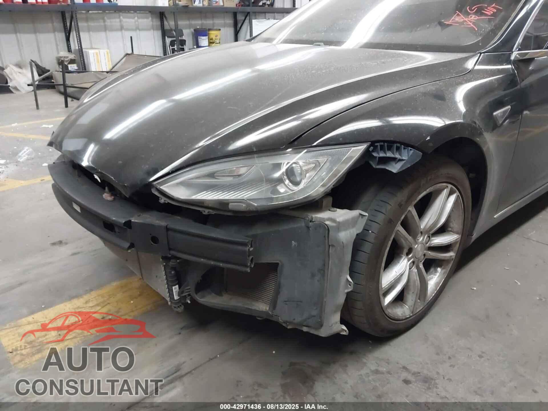 TESLA MODEL S 2013 - 5YJSA1CN2DFP27277